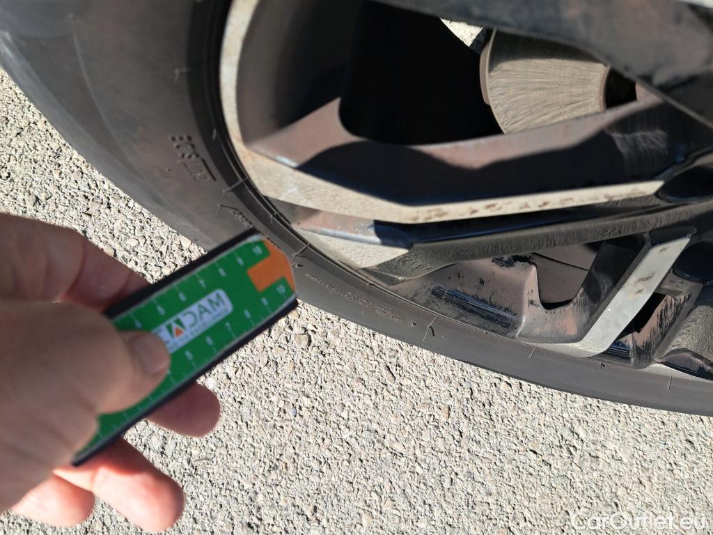  Peugeot  2008 PEUGEOT  / 2019 / 5P / todoterreno Allure BlueHDI 81kW (110CV) #2