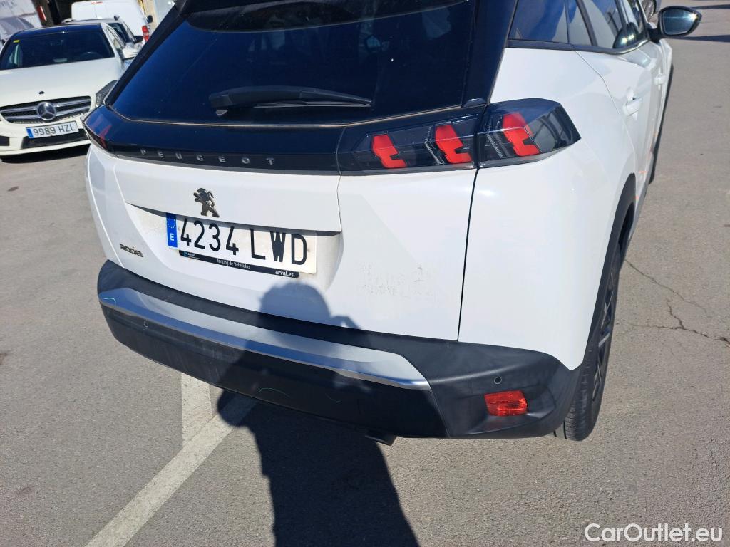  Peugeot  2008 PEUGEOT  / 2019 / 5P / todoterreno Allure BlueHDI 81kW (110CV) #10