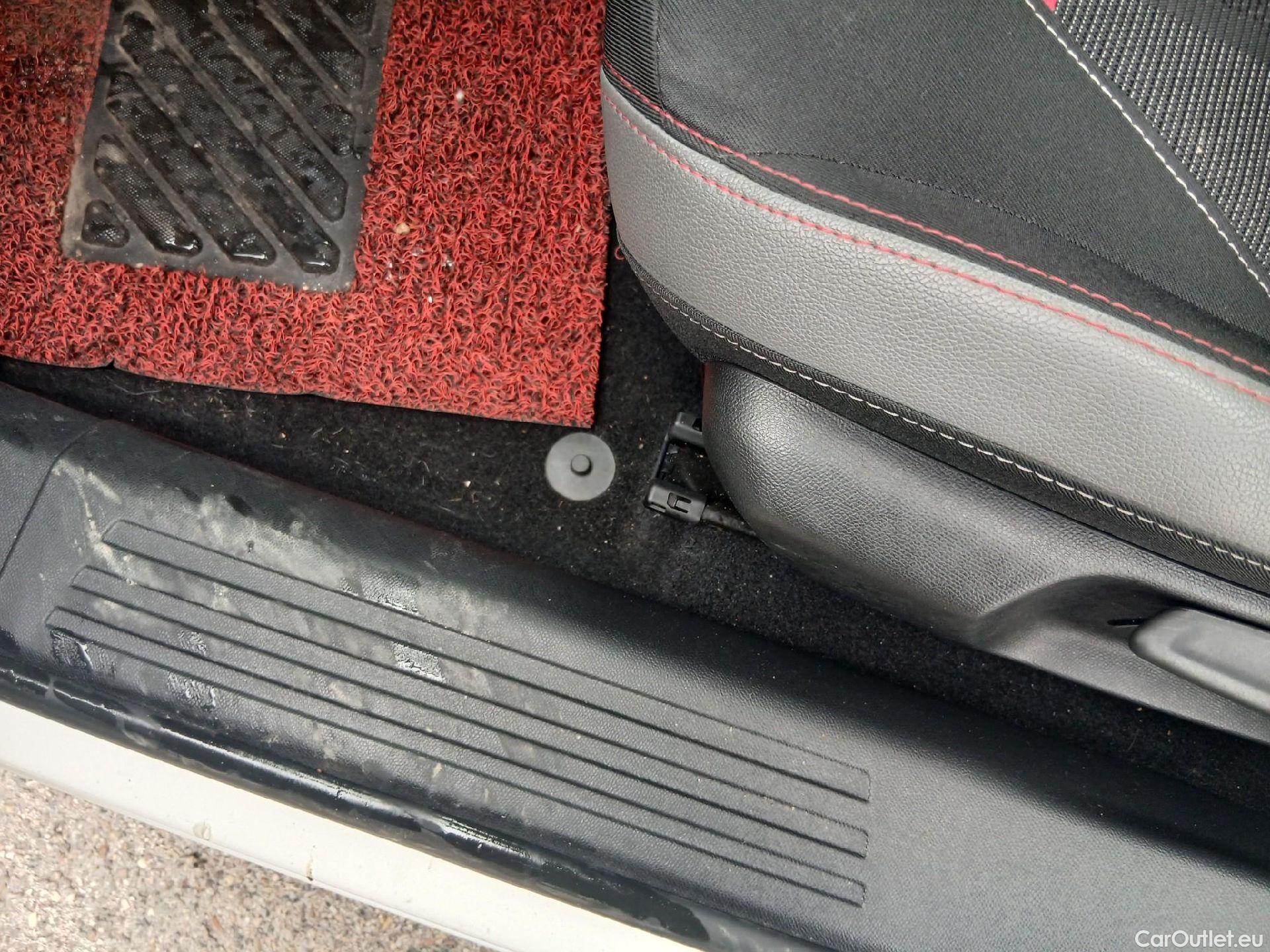  Opel  Mokka OPEL  / 2020 / 5P / todoterreno 1.5 D GS Line (AC) #5