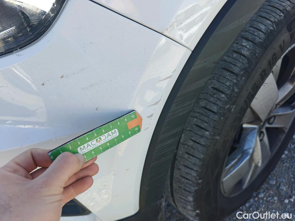  Volvo  XC 40 VOLVO XC40 / 2017 / 5P / todoterreno 2.0 B4 G AWD Momentum Pro Auto #13