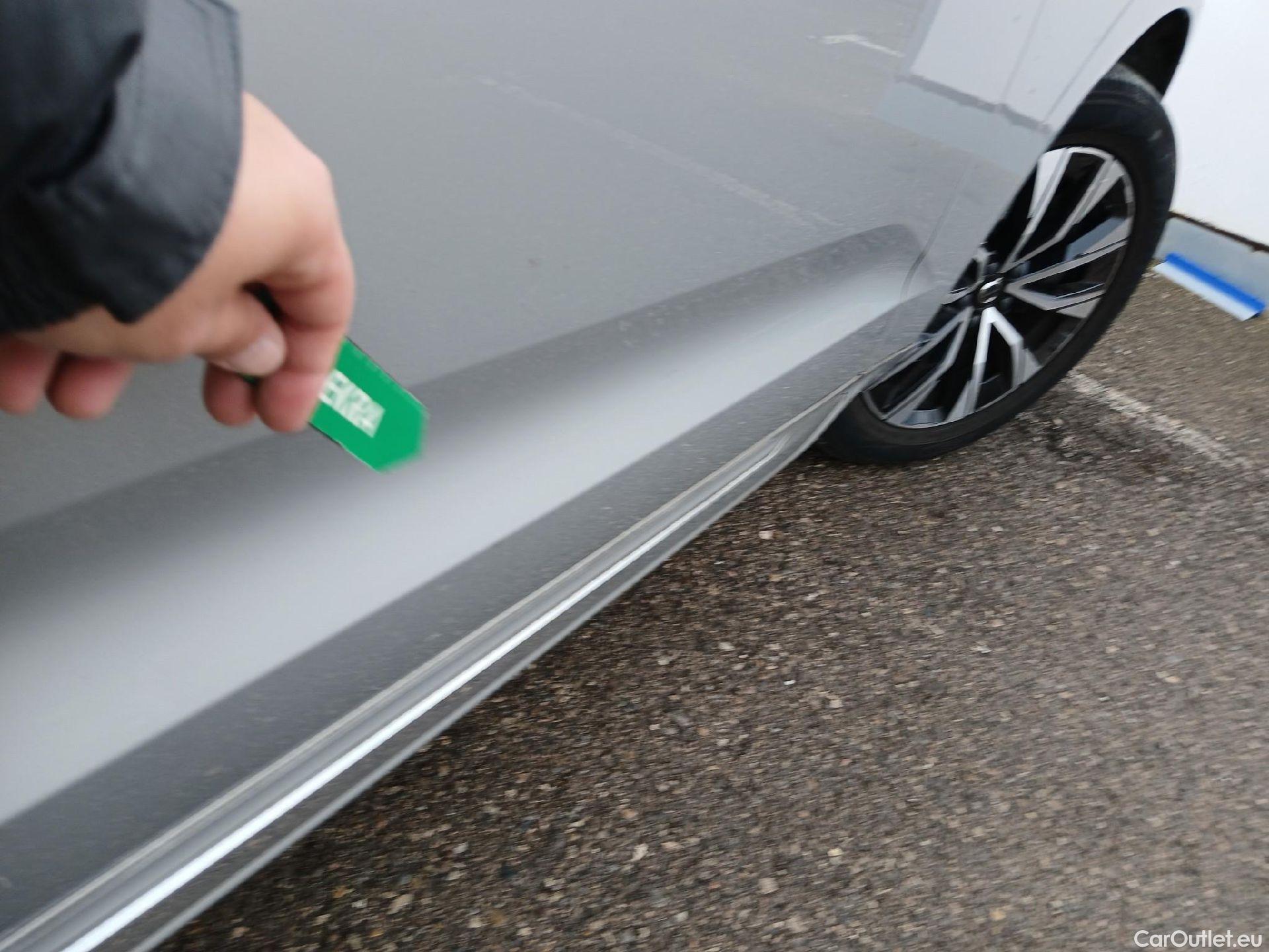  Volvo  XC60 VOLVO  / 2017 / 5P / todoterreno 2.0 B4 D Plus Bright Auto #25