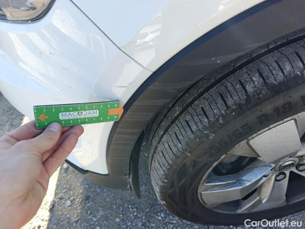  Volvo  XC 40 VOLVO XC40 / 2017 / 5P / todoterreno 2.0 B4 G AWD Momentum Pro Auto #15