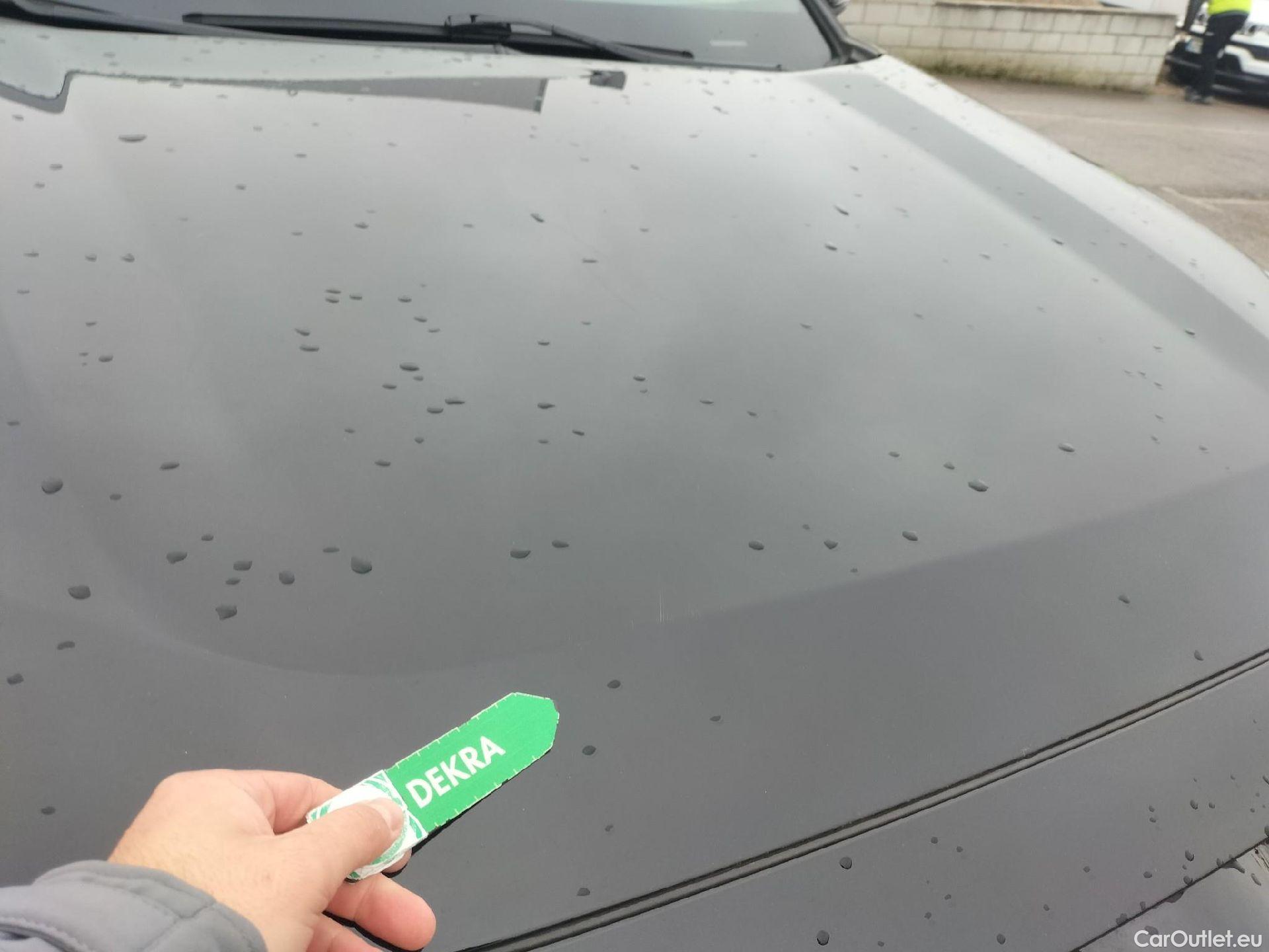  Toyota  RAV4 TOYOTA  / 2018 / 5P / todoterreno 2.5l 220H Advance 4WD #12