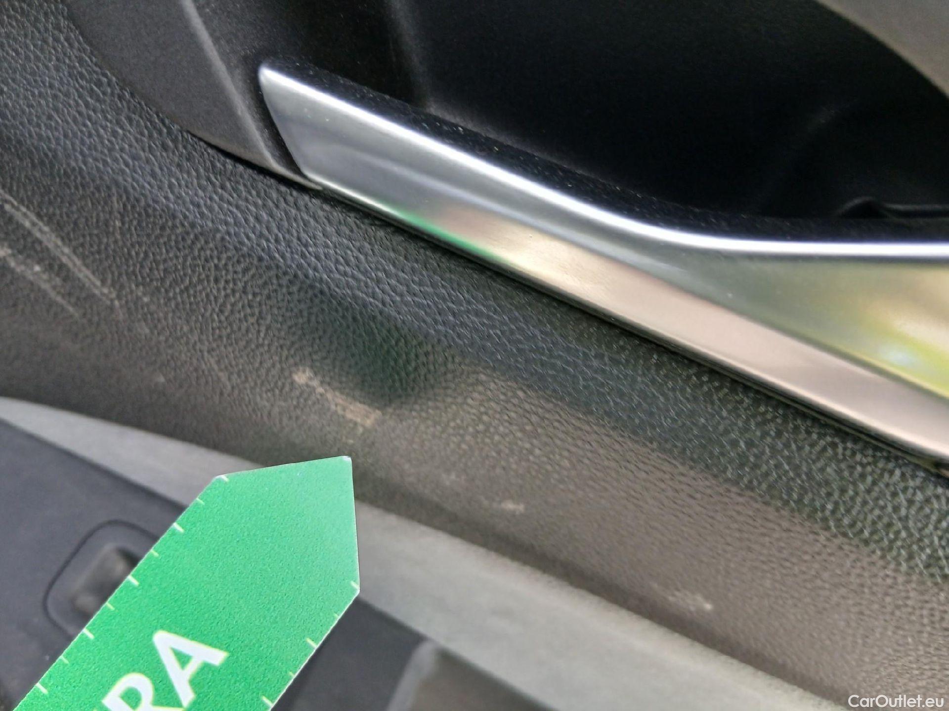  Volkswagen  Golf  VOLKSWAGEN / 2020 / 5P / berlina con portón R-Line 2.0 TDI 110kW (150CV) DSG #12