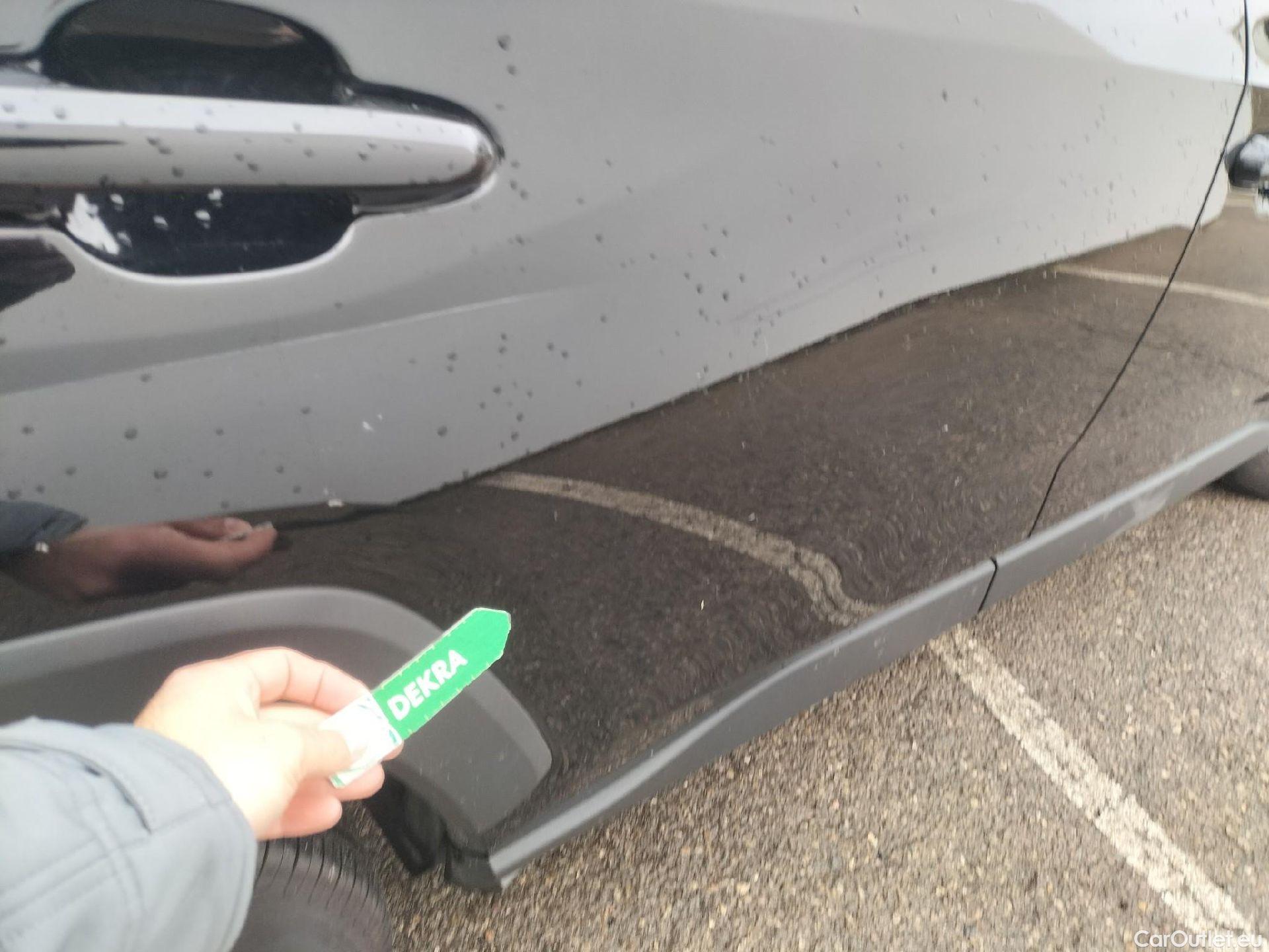  Toyota  RAV4 TOYOTA  / 2018 / 5P / todoterreno 2.5l 220H Advance 4WD #53