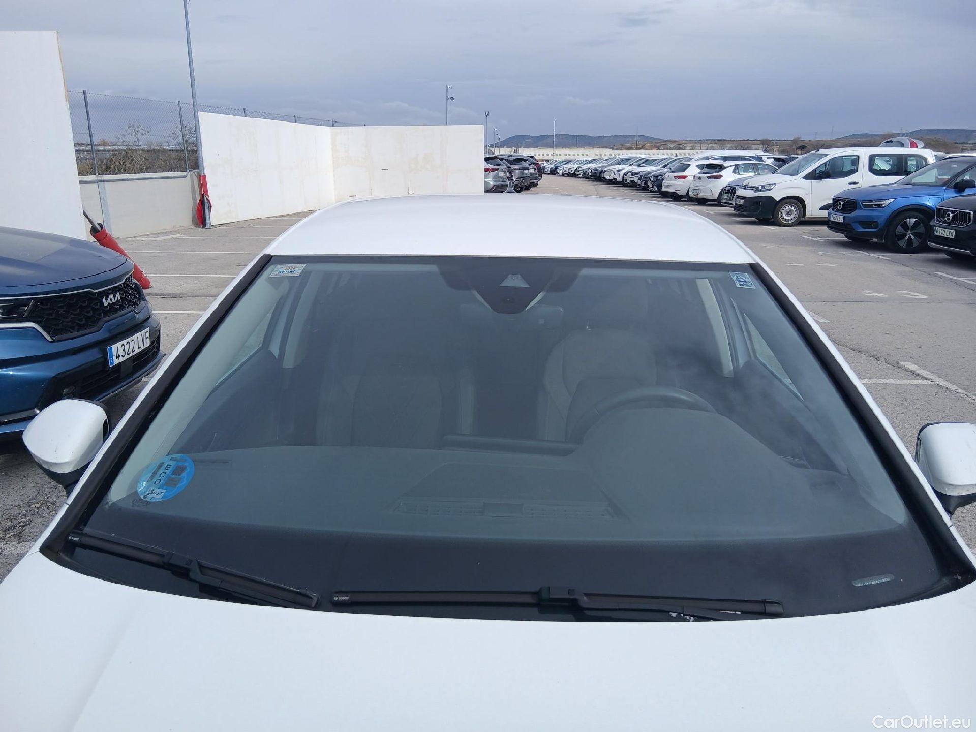  Volkswagen  Golf  VOLKSWAGEN / 2020 / 5P / berlina con portón Style 1.5 eTSI 110kW (150CV) DSG #1