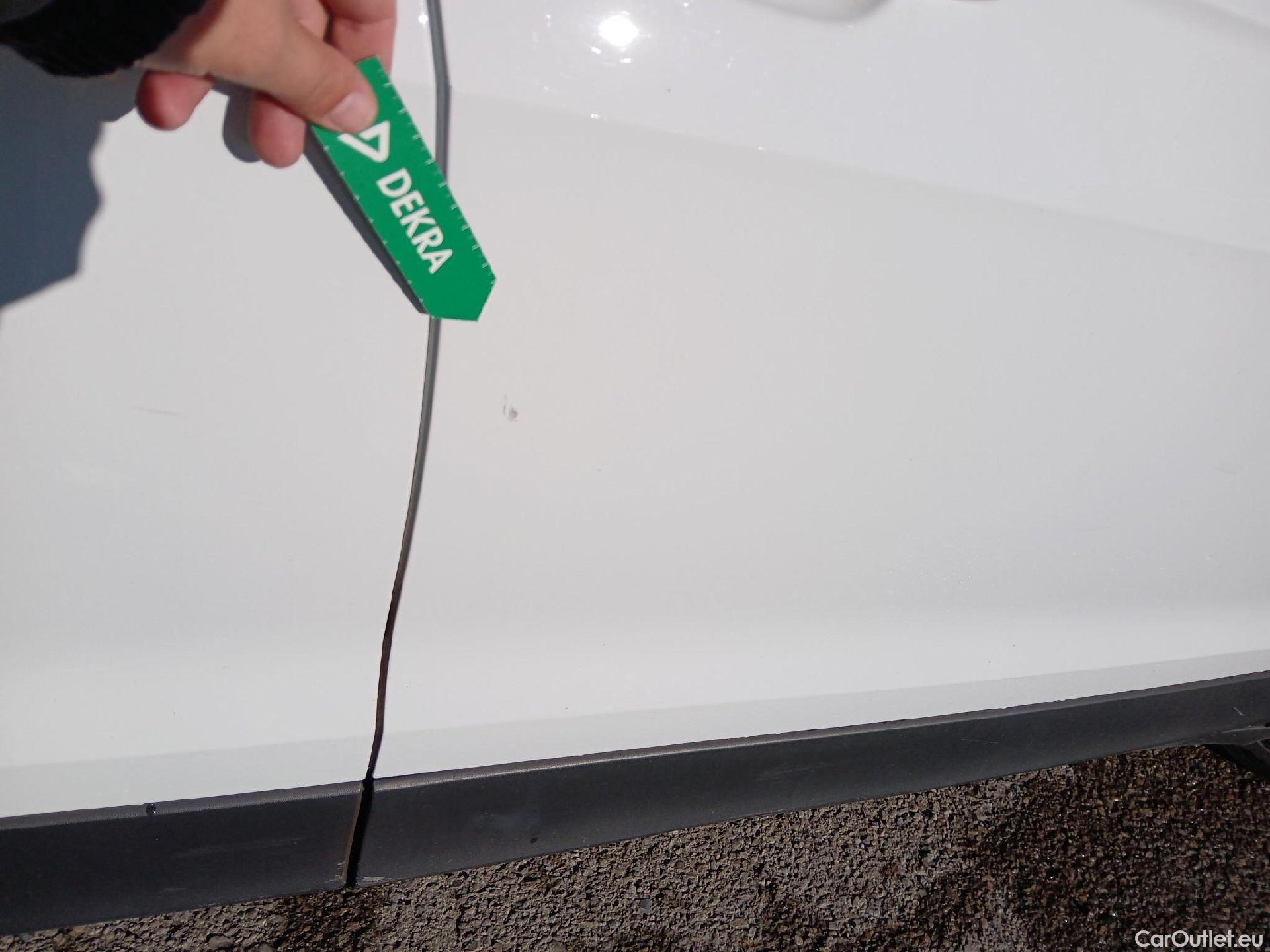  Volkswagen  T-CROSS VOLKSWAGEN  / 2018 / 5P / todoterreno Sport 1.5 TSI 110kW (150CV) DSG #37