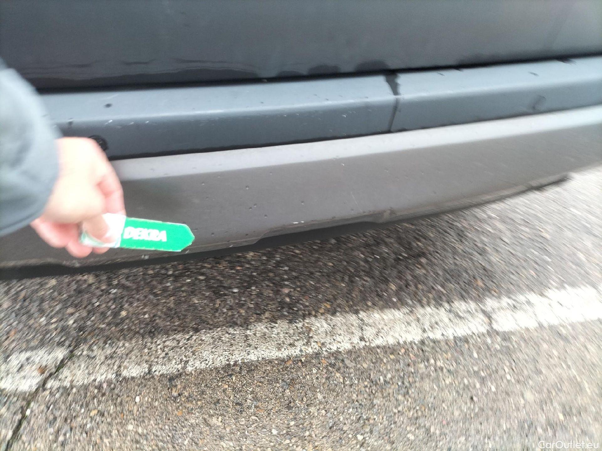  Toyota  RAV4 TOYOTA  / 2018 / 5P / todoterreno 2.5l 220H Advance 4WD #40