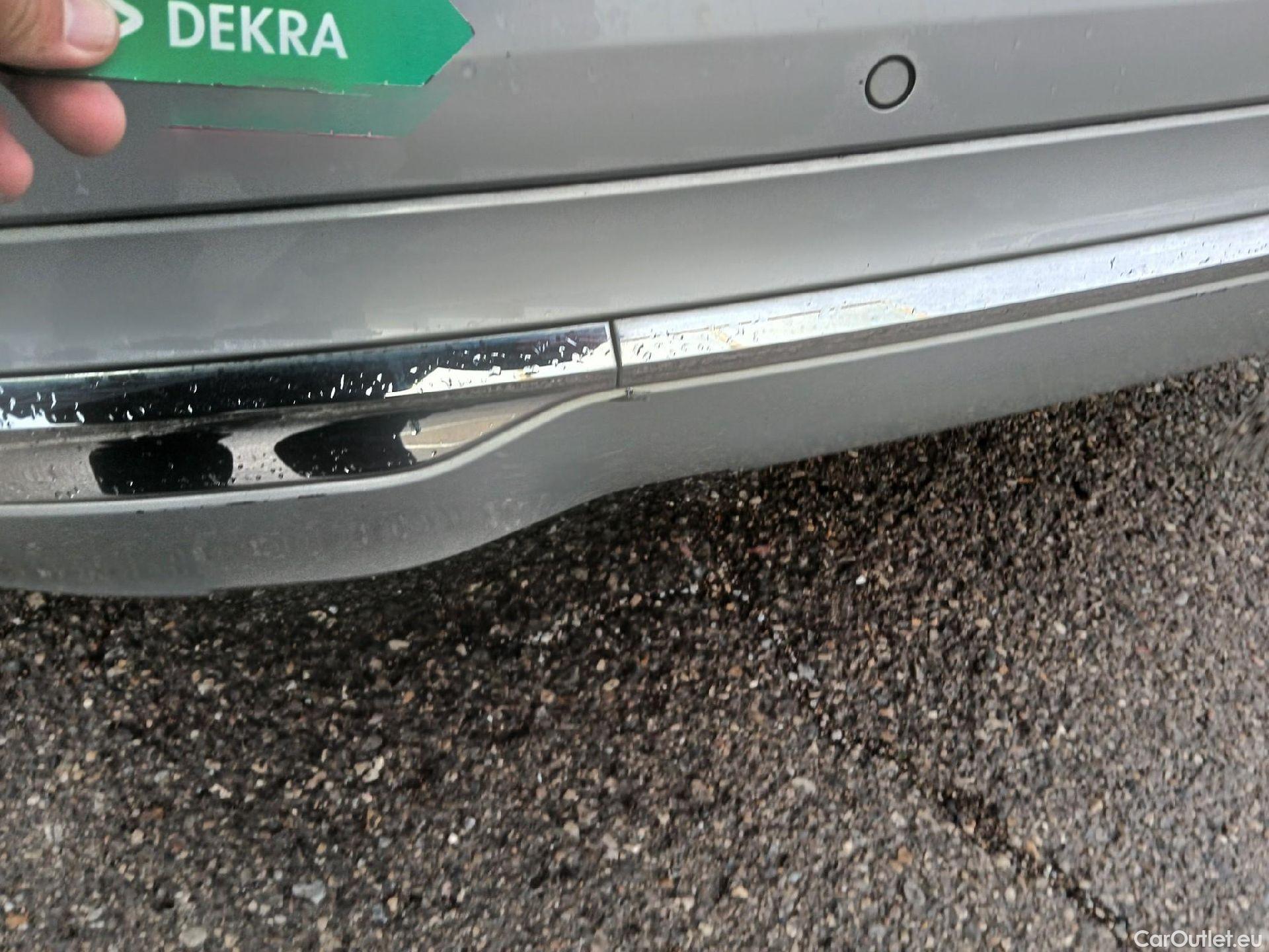  Volvo  XC60 VOLVO  / 2017 / 5P / todoterreno 2.0 B4 D Plus Bright Auto #17