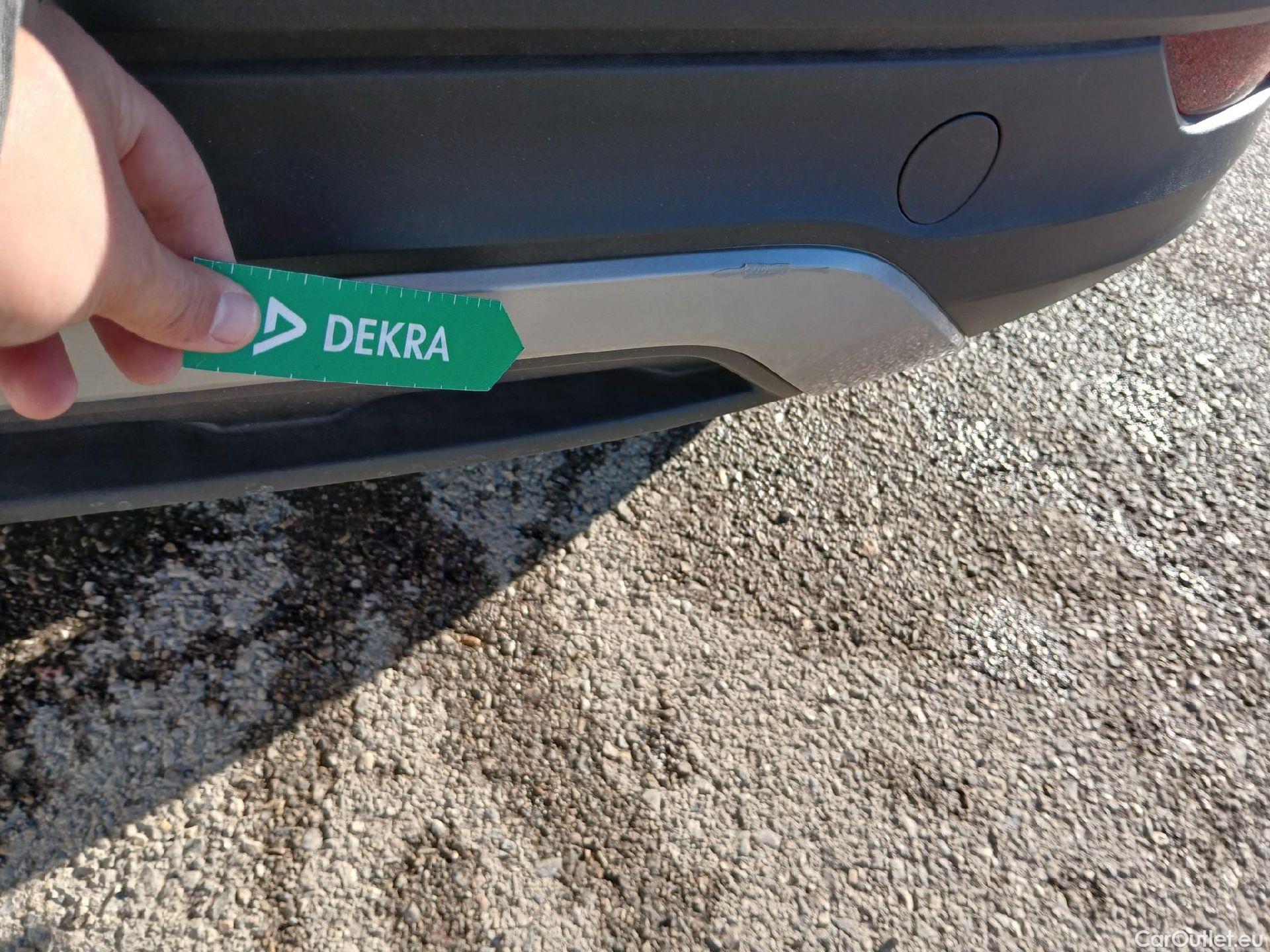  Volkswagen  T-CROSS VOLKSWAGEN  / 2018 / 5P / todoterreno Sport 1.5 TSI 110kW (150CV) DSG #24