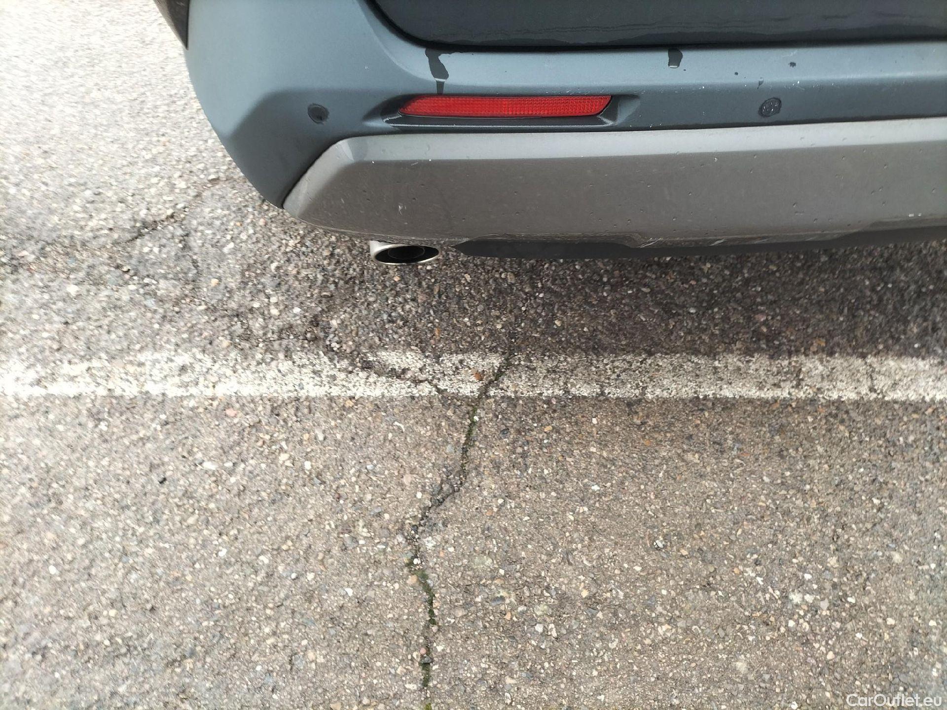  Toyota  RAV4 TOYOTA  / 2018 / 5P / todoterreno 2.5l 220H Advance 4WD #42