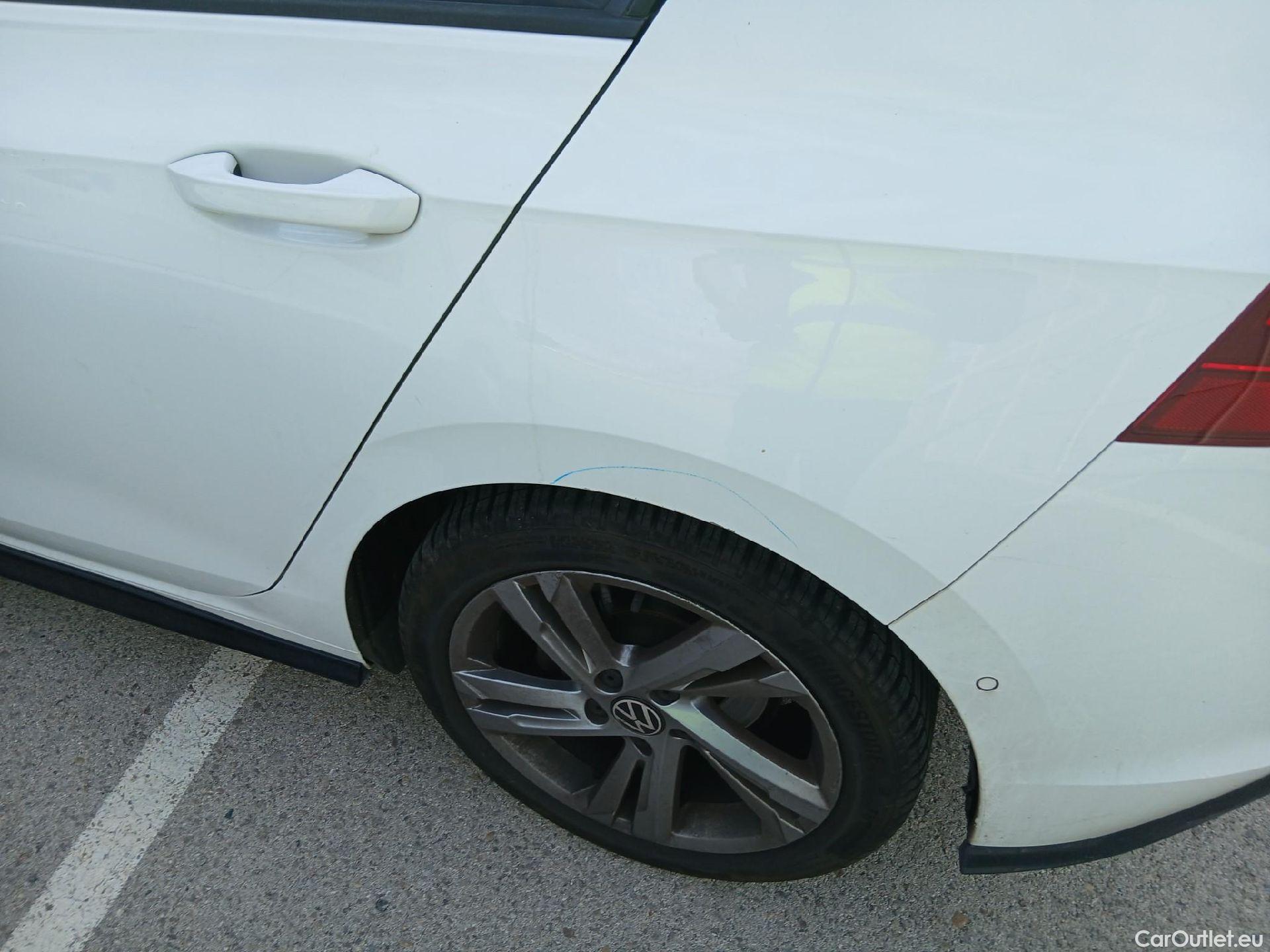  Volkswagen  Golf  VOLKSWAGEN / 2020 / 5P / berlina con portón R-Line 2.0 TDI 110kW (150CV) DSG #24