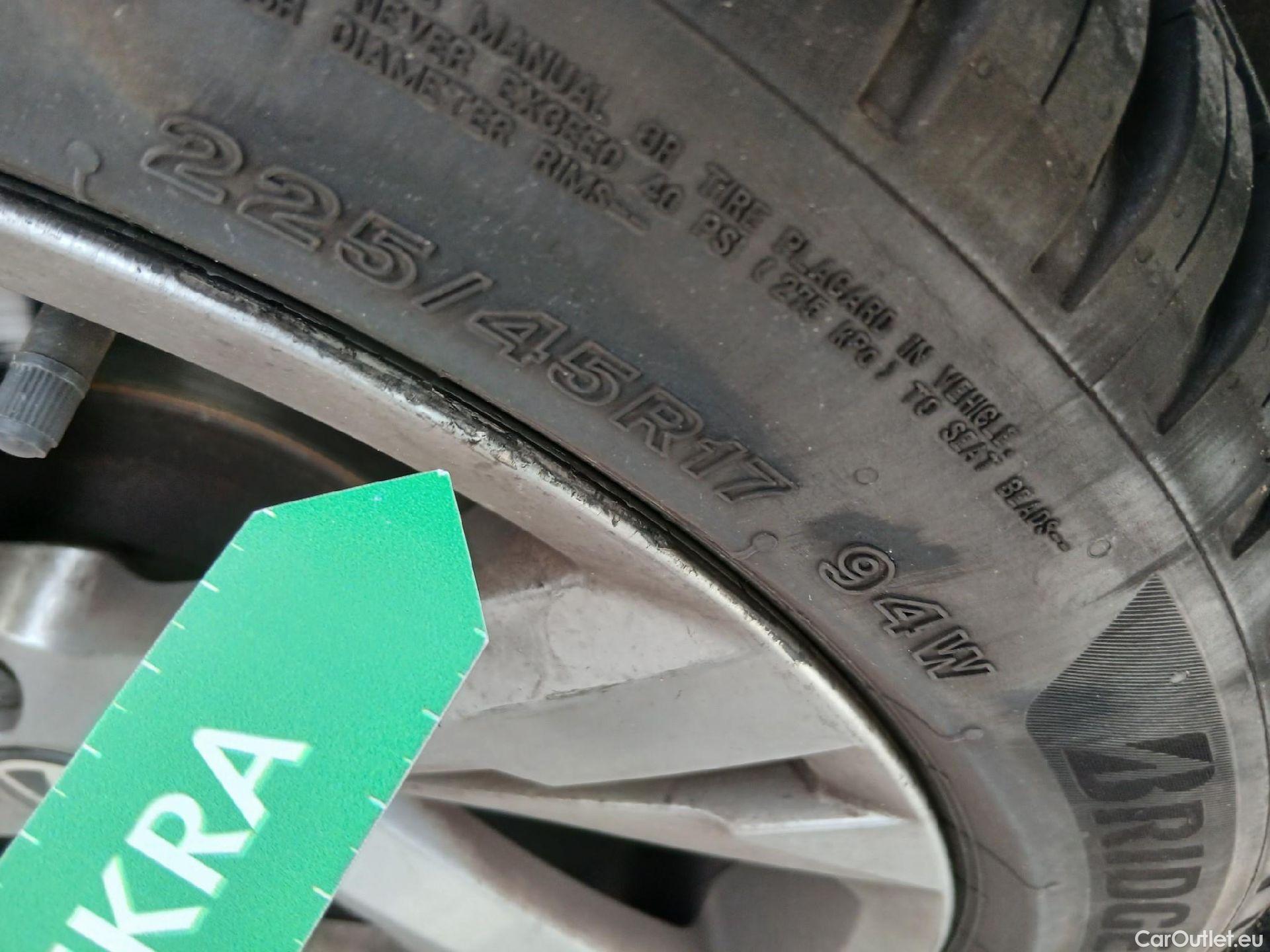  Volkswagen  Golf  VOLKSWAGEN / 2020 / 5P / berlina con portón R-Line 2.0 TDI 110kW (150CV) DSG #5