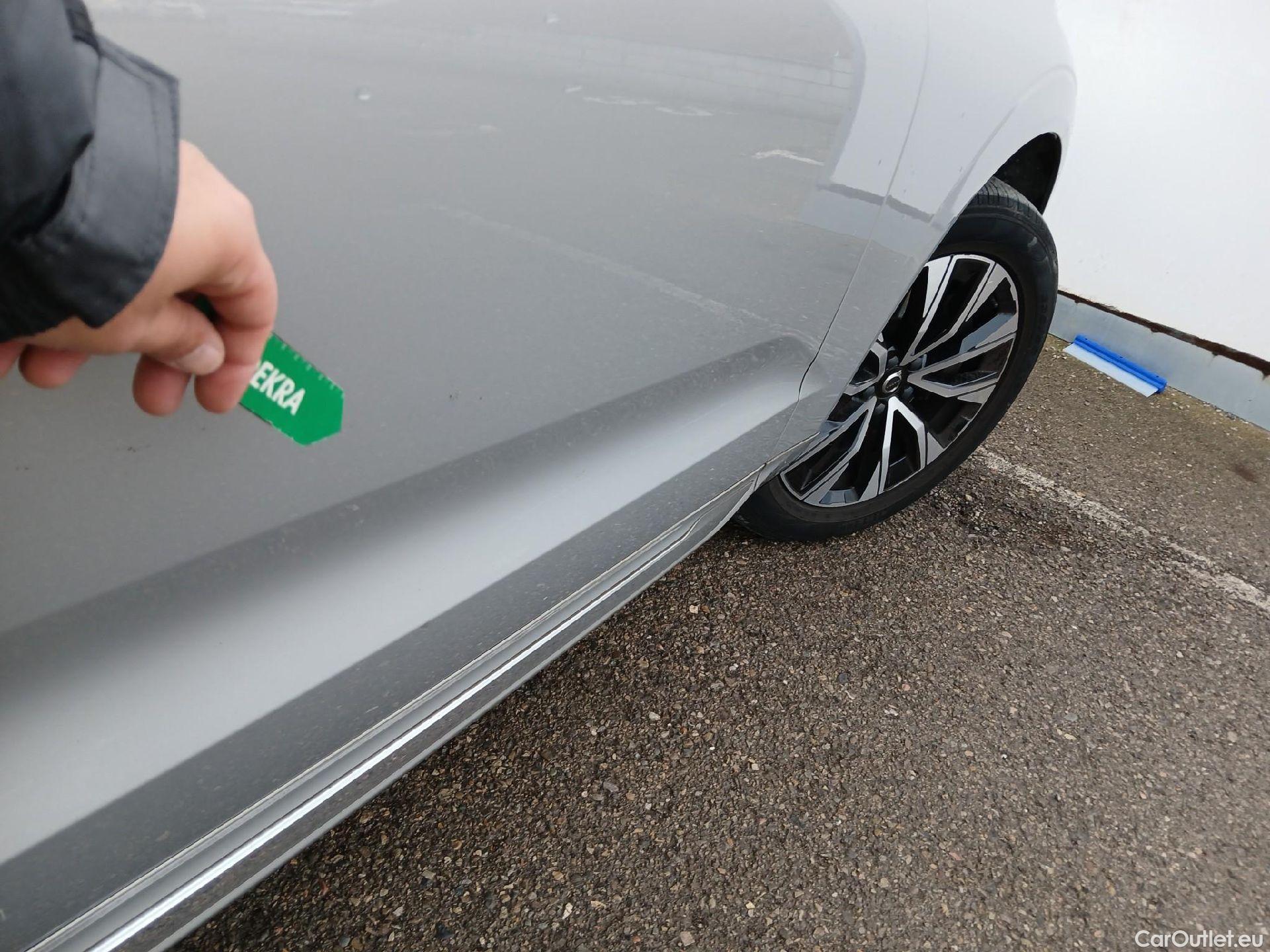  Volvo  XC60 VOLVO  / 2017 / 5P / todoterreno 2.0 B4 D Plus Bright Auto #26