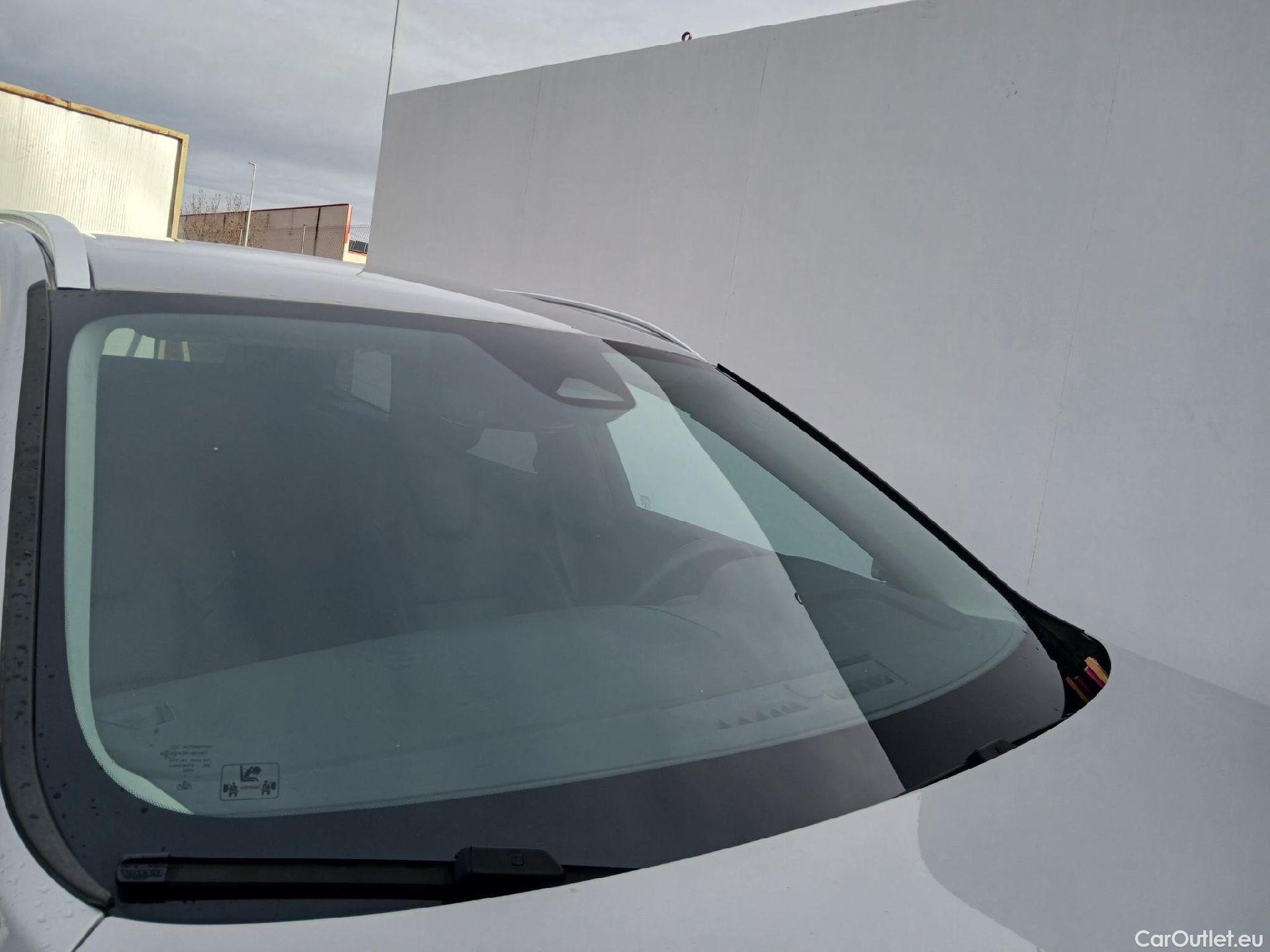  Volvo  XC60 VOLVO  / 2017 / 5P / todoterreno 2.0 B4 D Plus Bright Auto #2