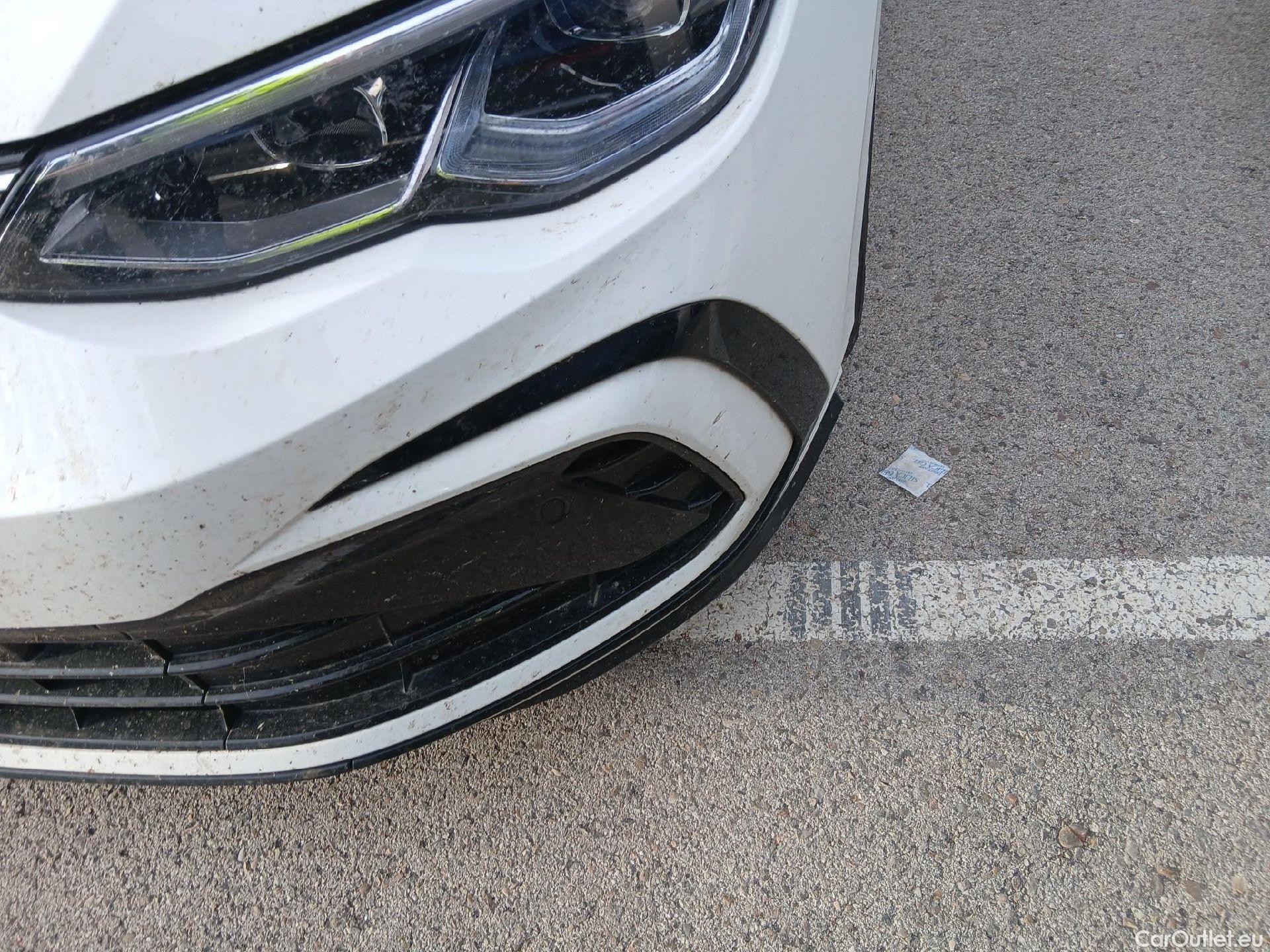  Volkswagen  Golf  VOLKSWAGEN / 2020 / 5P / berlina con portón R-Line 2.0 TDI 110kW (150CV) DSG #16