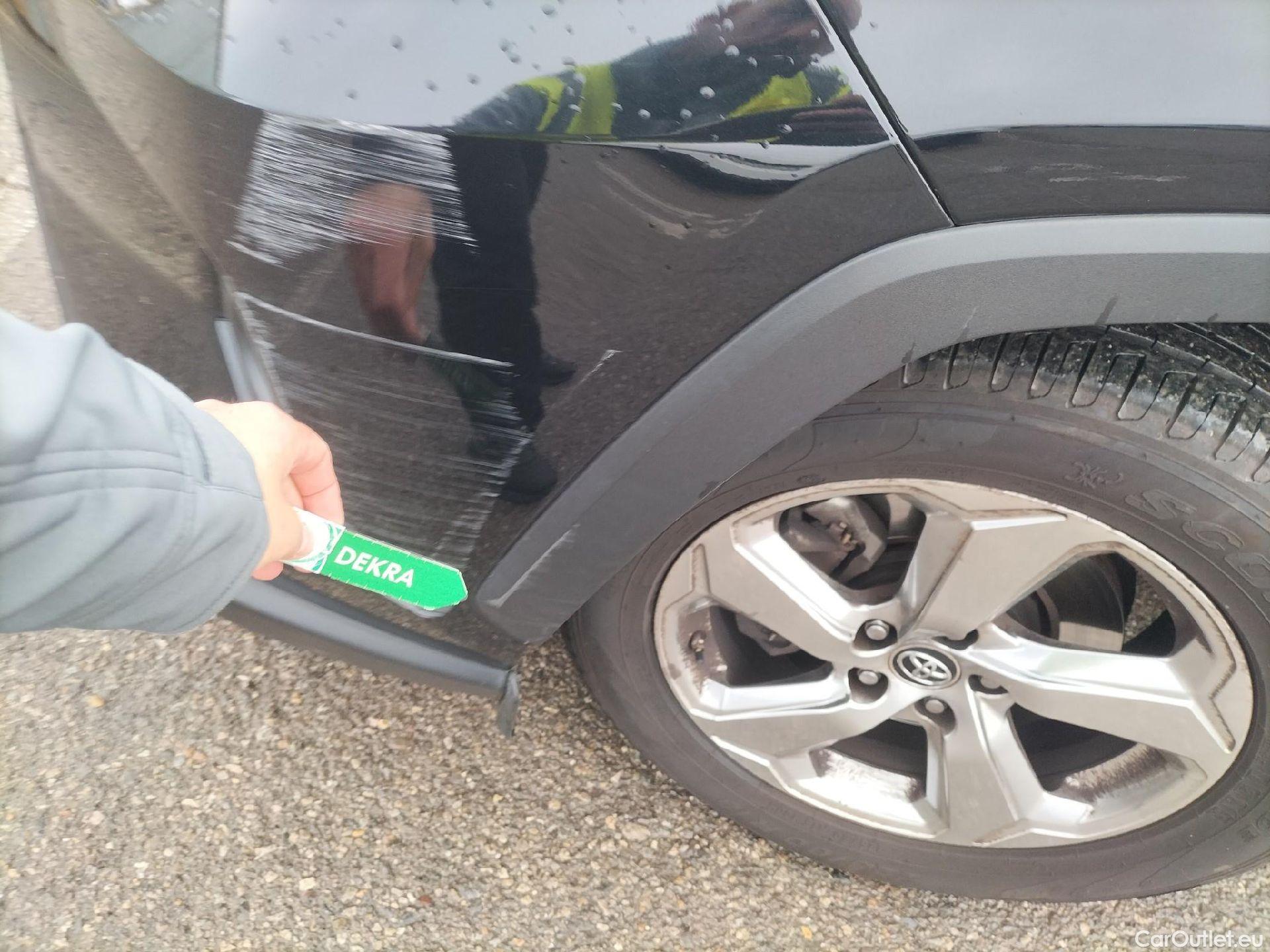  Toyota  RAV4 TOYOTA  / 2018 / 5P / todoterreno 2.5l 220H Advance 4WD #14