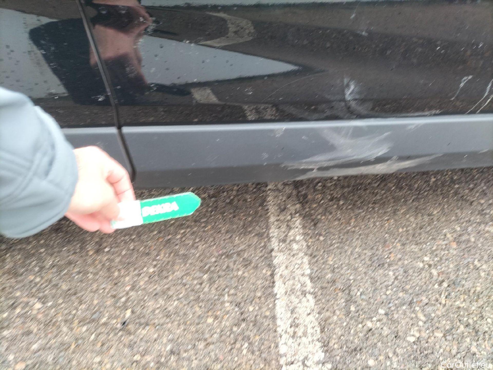  Toyota  RAV4 TOYOTA  / 2018 / 5P / todoterreno 2.5l 220H Advance 4WD #61