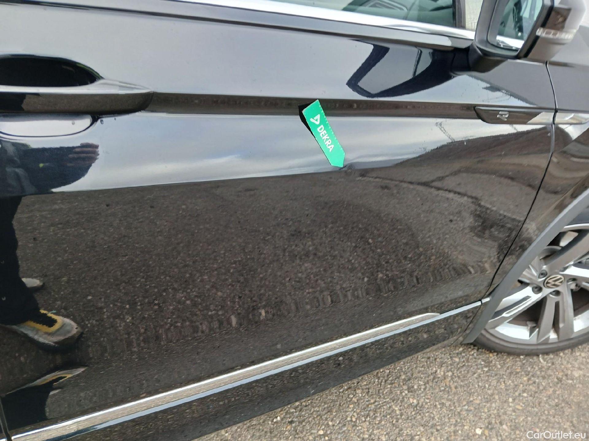  Volkswagen  Tiguan VOLKSWAGEN  / 2020 / 5P / todoterreno R-Line 2.0 TDI 110kW (150CV) DSG #26