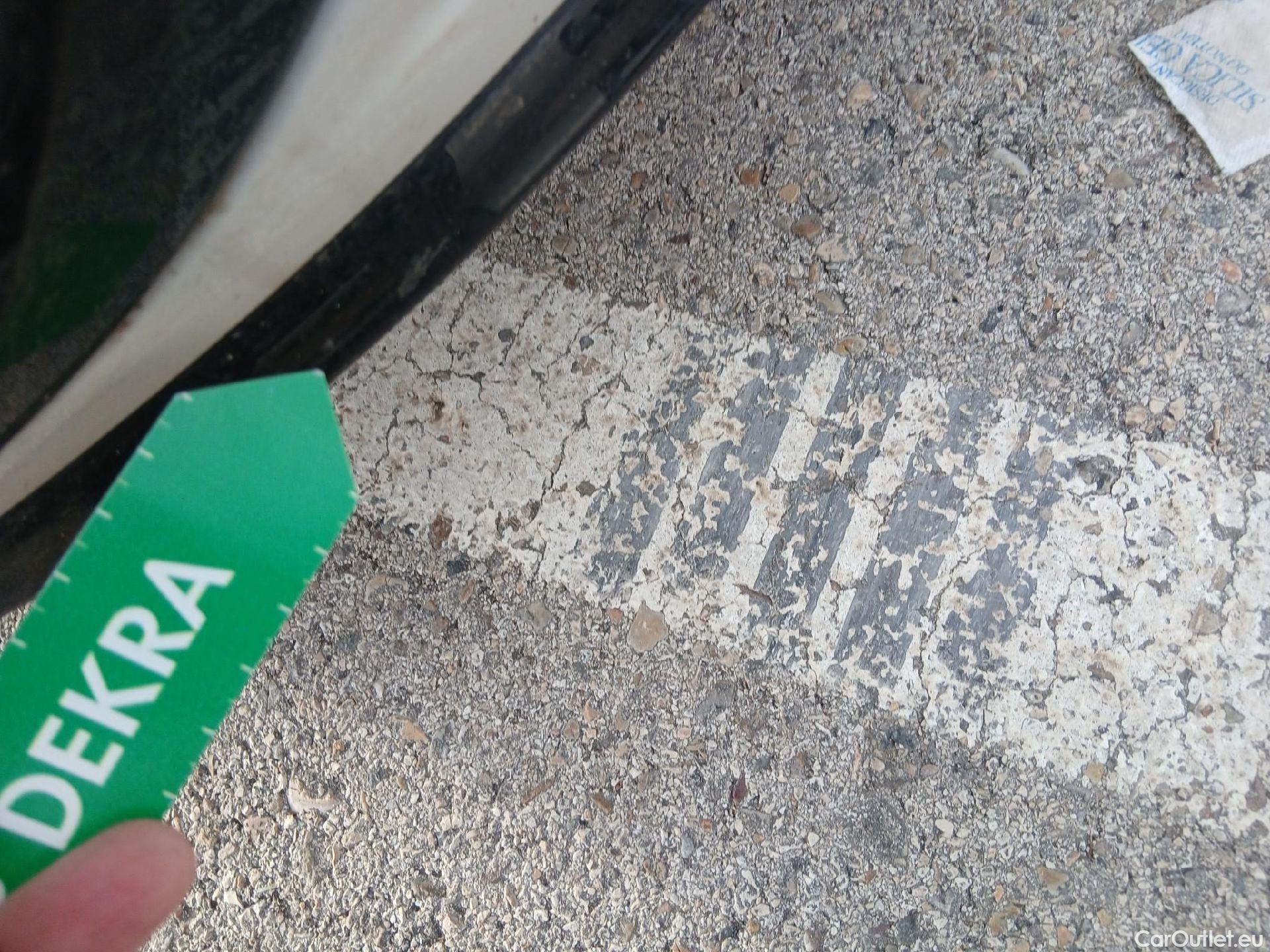  Volkswagen  Golf  VOLKSWAGEN / 2020 / 5P / berlina con portón R-Line 2.0 TDI 110kW (150CV) DSG #17