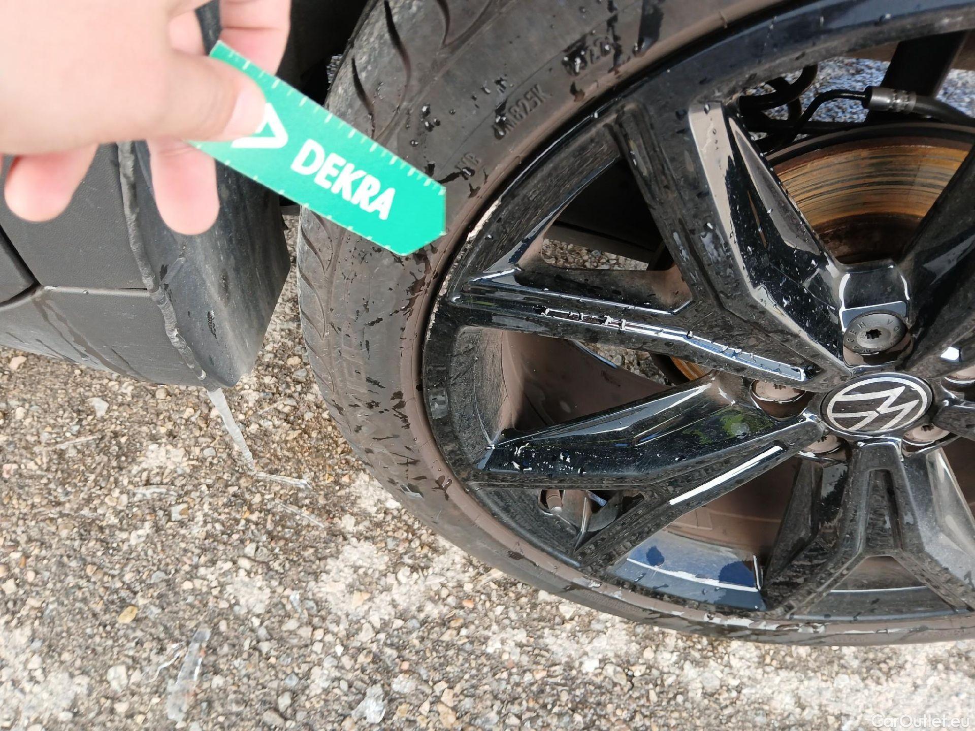  Volkswagen  T-CROSS VOLKSWAGEN  / 2018 / 5P / todoterreno Sport 1.5 TSI 110kW (150CV) DSG #20