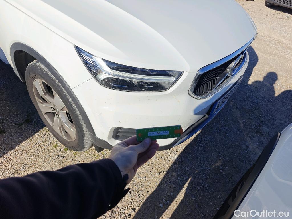  Volvo  XC 40 VOLVO XC40 / 2017 / 5P / todoterreno 2.0 B4 G AWD Momentum Pro Auto #12