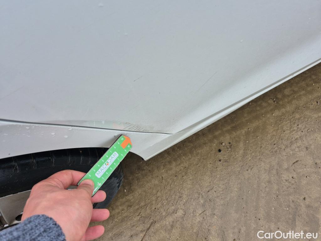  Volkswagen  Golf  VOLKSWAGEN / 2020 / 5P / berlina con portón 2.0 TDI 85kW (115CV) (AC4) #21