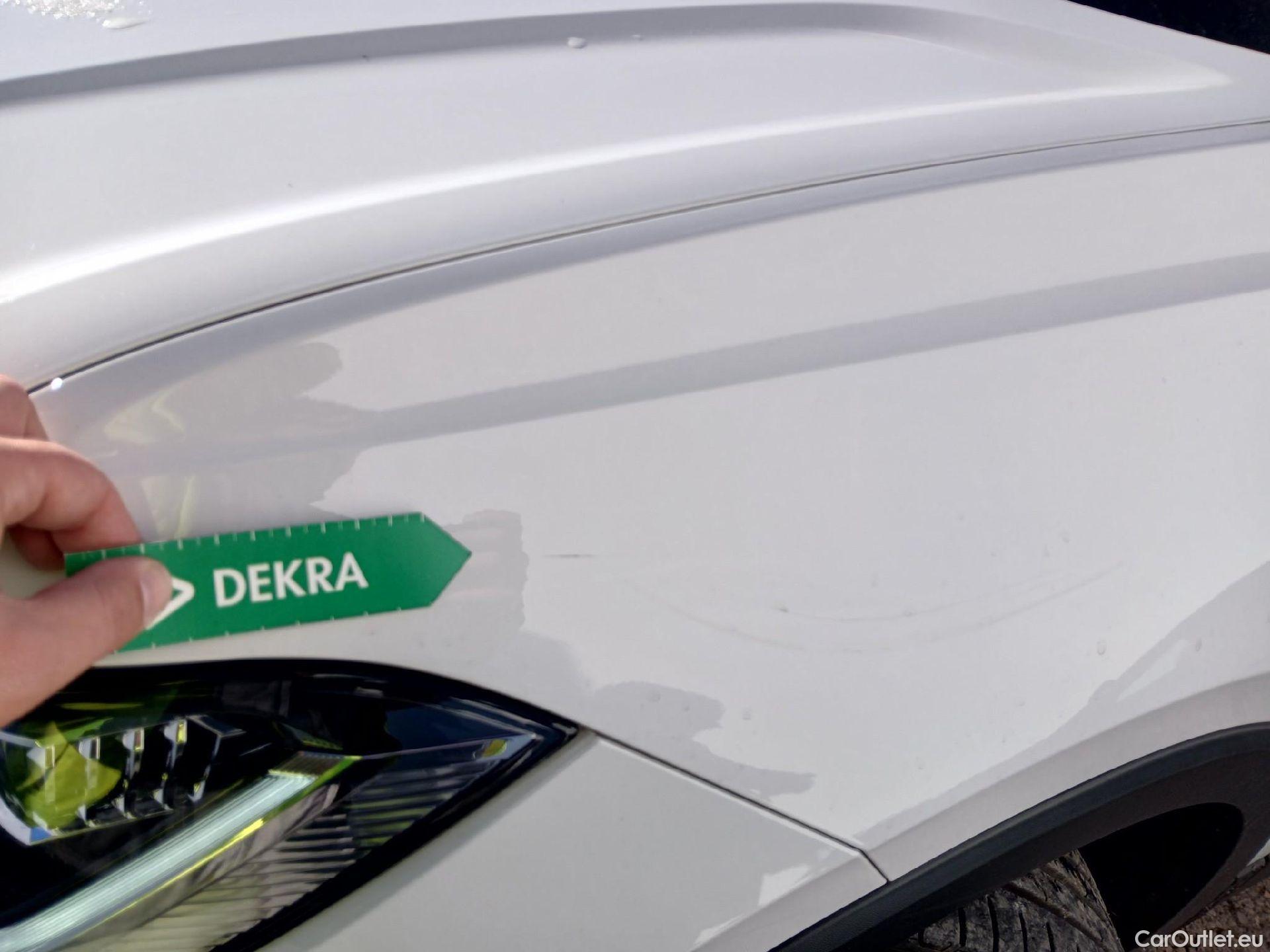  Volkswagen  T-CROSS VOLKSWAGEN  / 2018 / 5P / todoterreno Sport 1.5 TSI 110kW (150CV) DSG #4