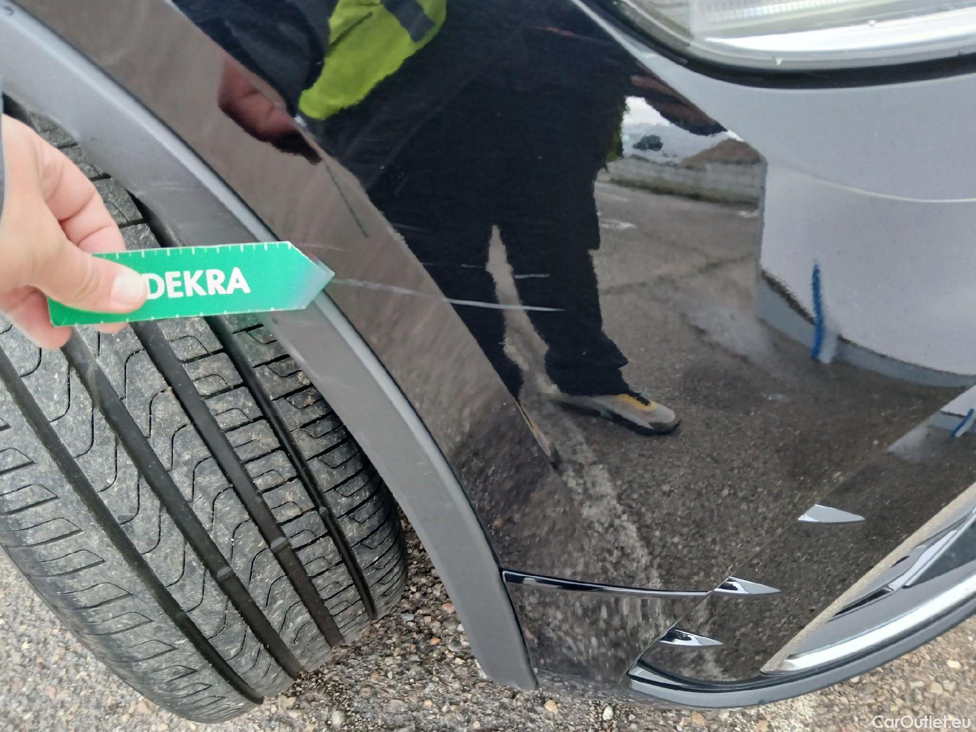  Volkswagen  Tiguan VOLKSWAGEN  / 2020 / 5P / todoterreno R-Line 2.0 TDI 110kW (150CV) DSG #6