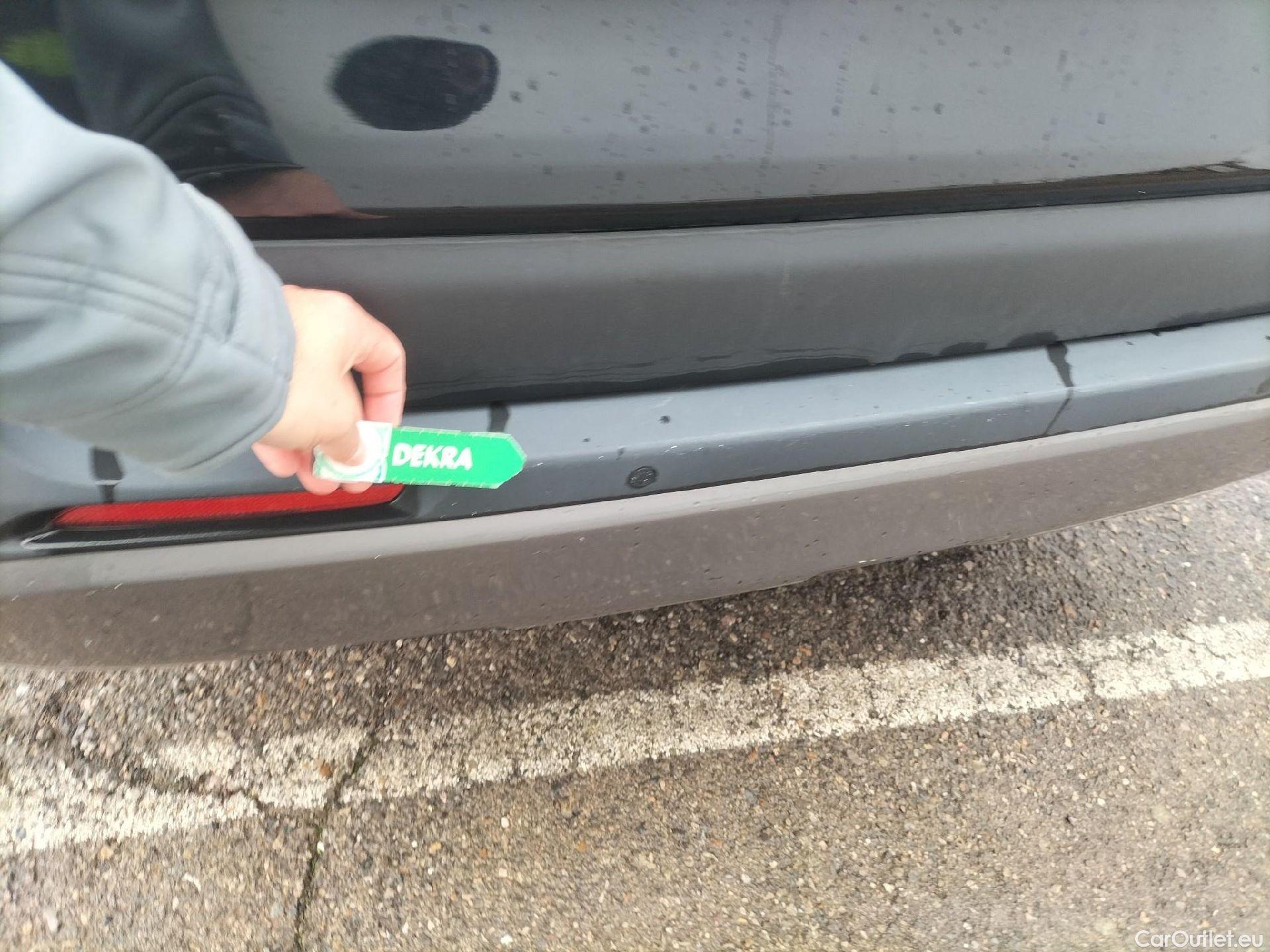  Toyota  RAV4 TOYOTA  / 2018 / 5P / todoterreno 2.5l 220H Advance 4WD #38