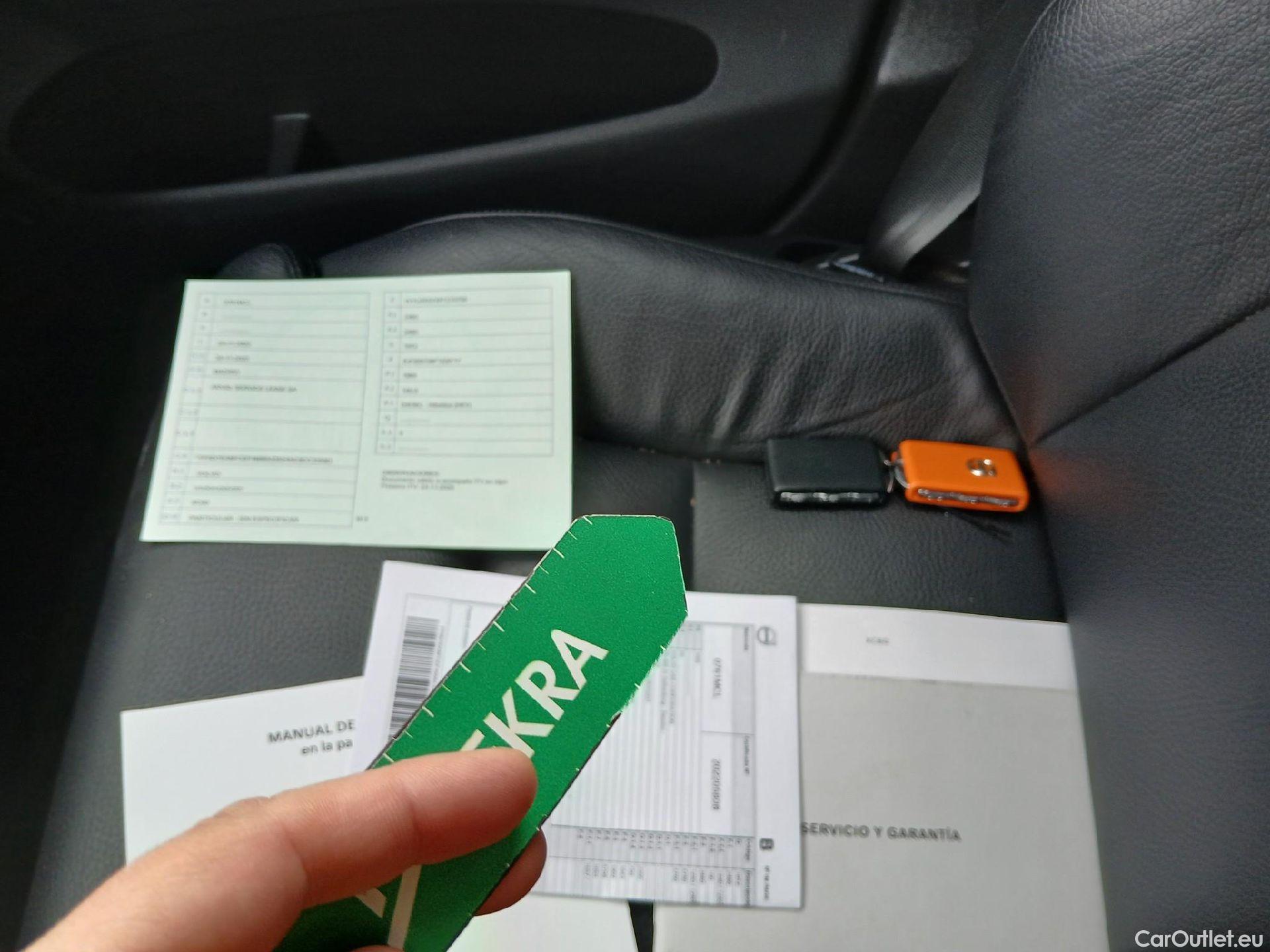  Volvo  XC60 VOLVO  / 2017 / 5P / todoterreno 2.0 B4 D Plus Bright Auto #1