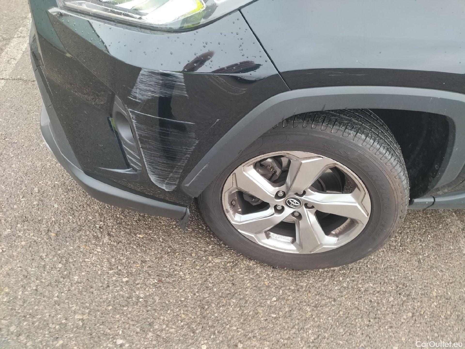  Toyota  RAV4 TOYOTA  / 2018 / 5P / todoterreno 2.5l 220H Advance 4WD #13