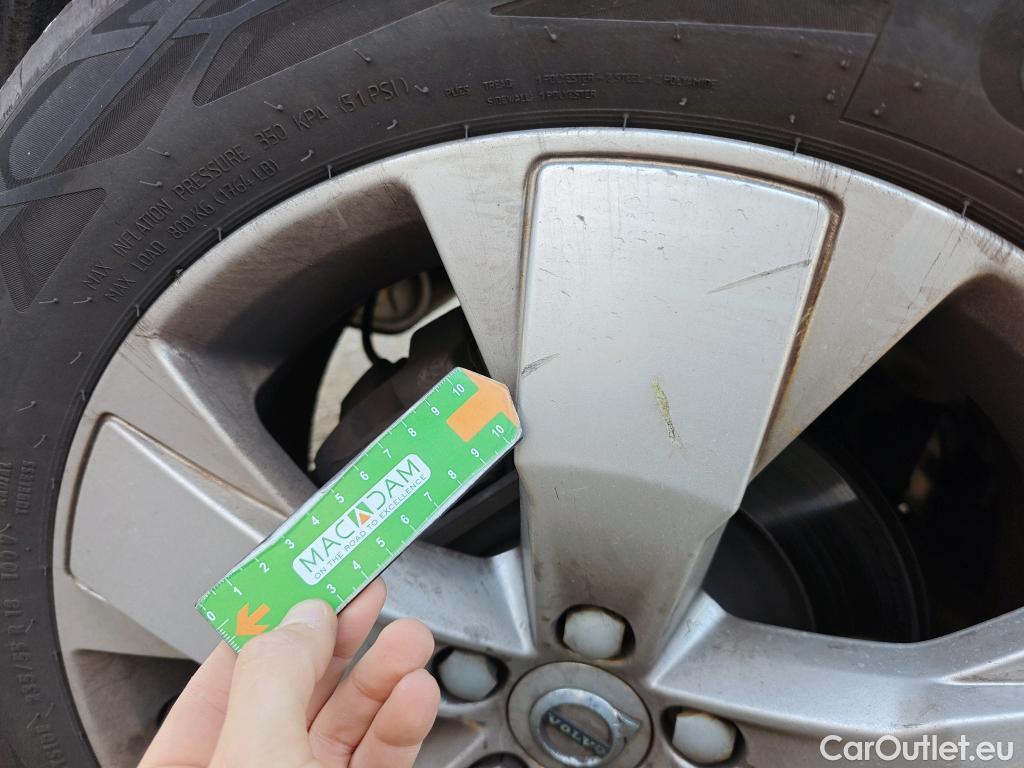  Volvo  XC 40 VOLVO XC40 / 2017 / 5P / todoterreno 2.0 B4 G AWD Momentum Pro Auto #27