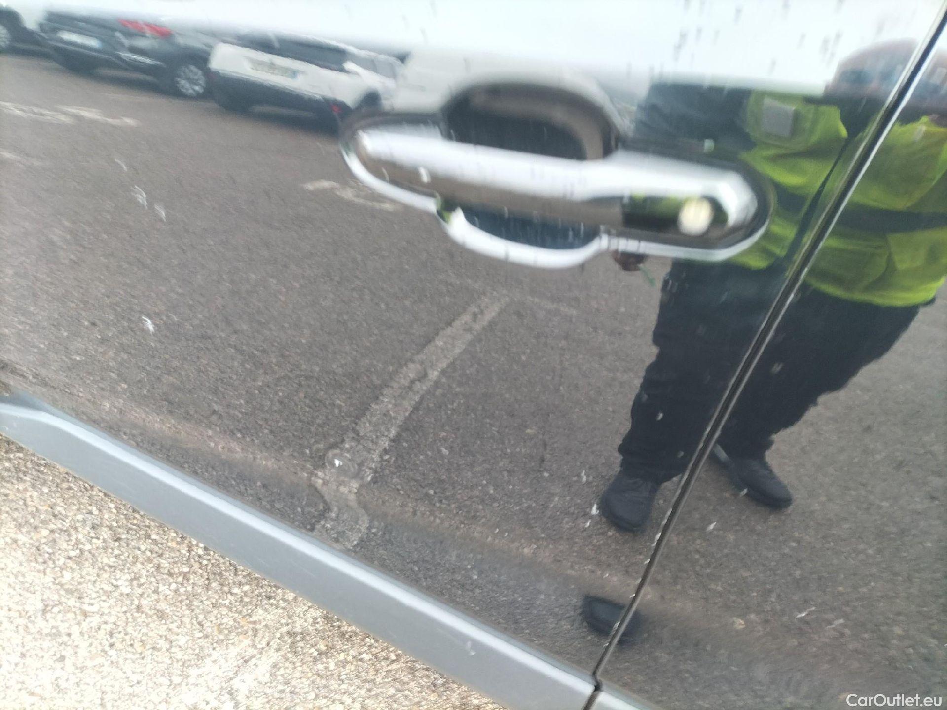  Toyota  RAV4 TOYOTA  / 2018 / 5P / todoterreno 2.5l 220H Advance 4WD #26