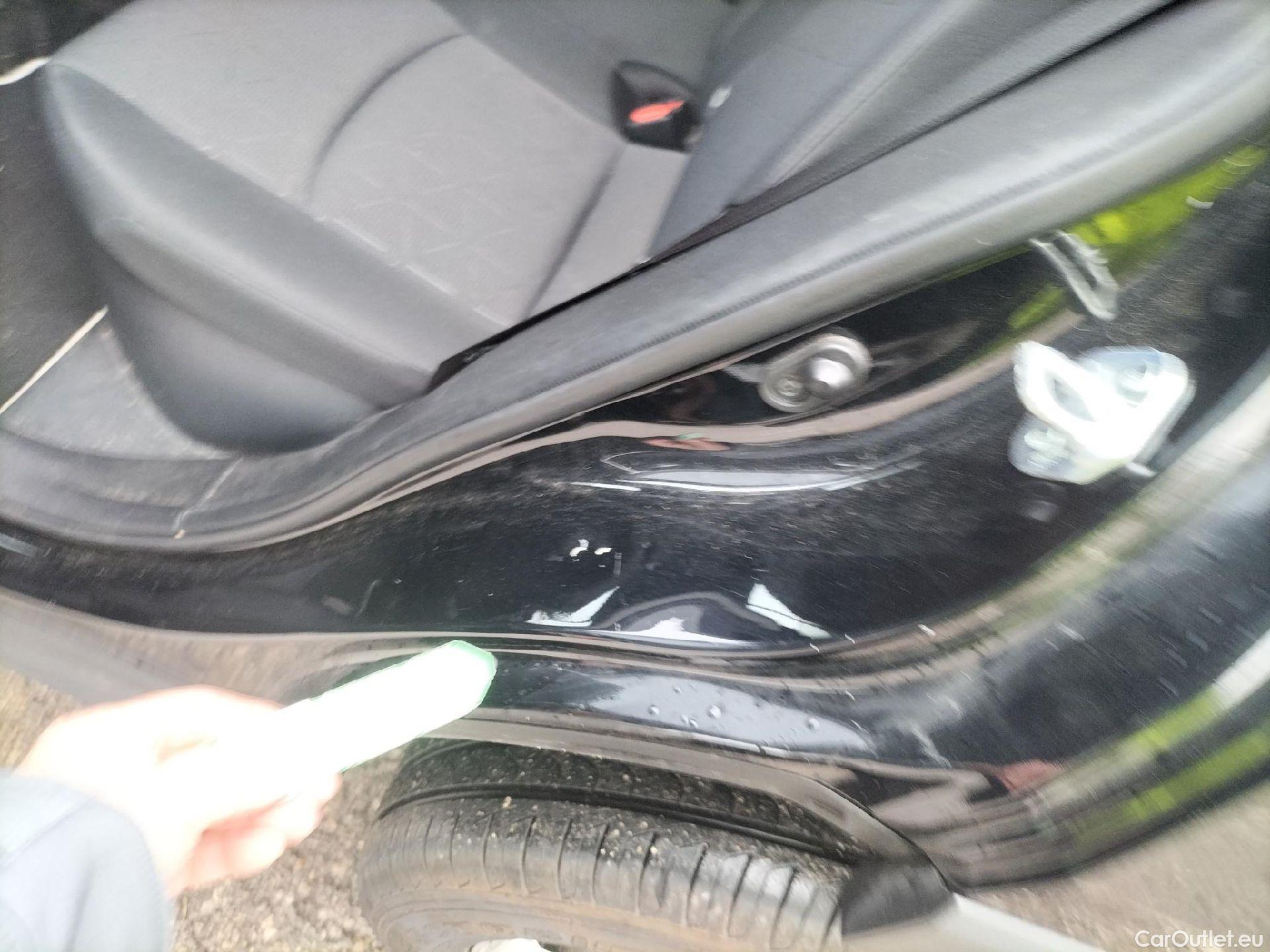  Toyota  RAV4 TOYOTA  / 2018 / 5P / todoterreno 2.5l 220H Advance 4WD #34