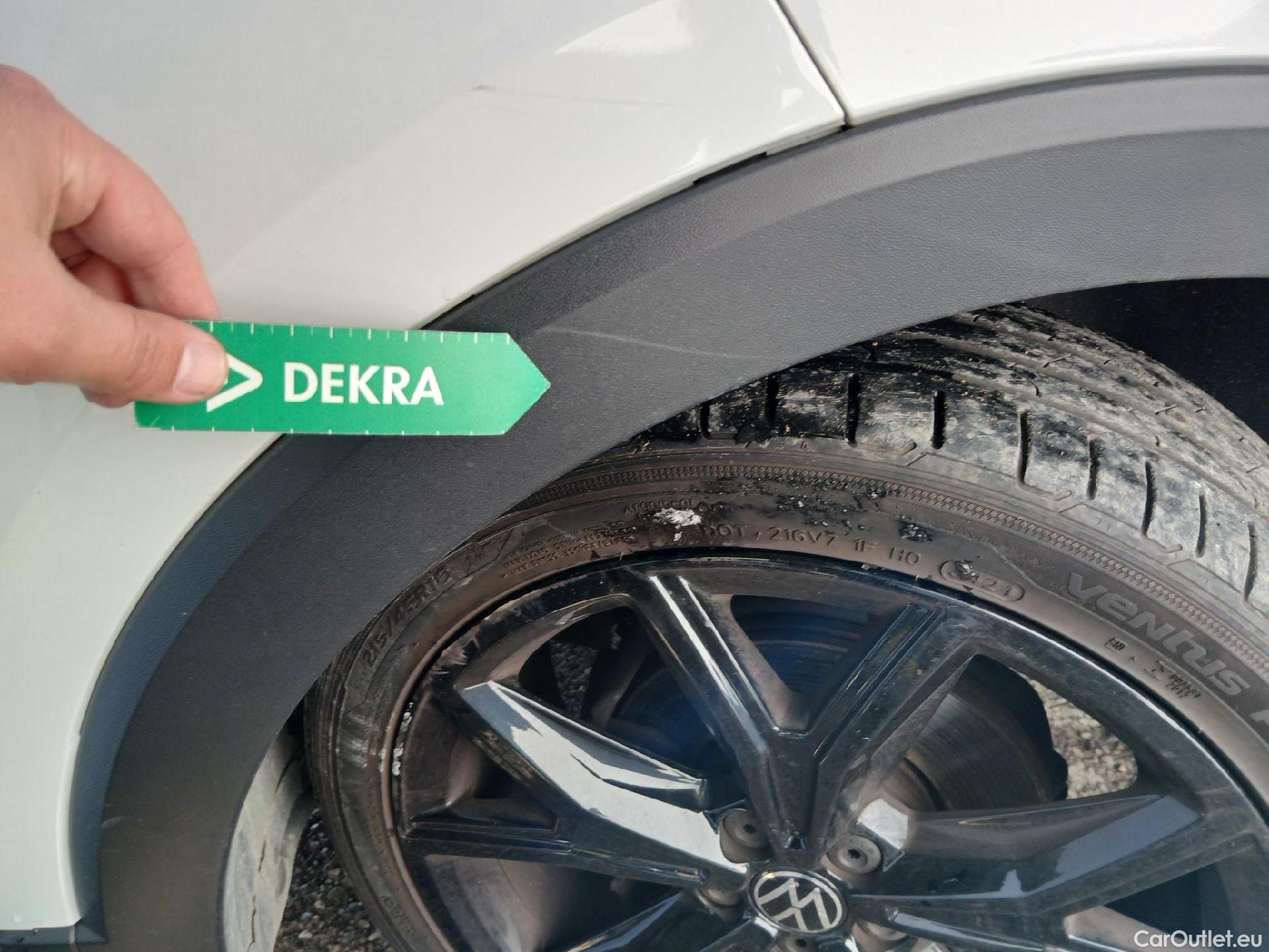  Volkswagen  T-CROSS VOLKSWAGEN  / 2018 / 5P / todoterreno Sport 1.5 TSI 110kW (150CV) DSG #7