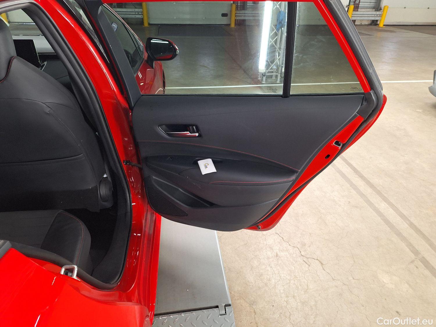  Toyota  Corolla Toyota,  TS '19, Toyota  Touring Sports 1.8 Hybrid Premium e #31