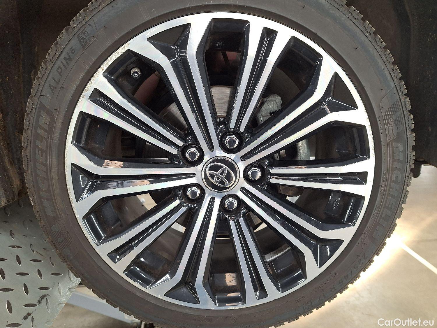  Toyota  Corolla Toyota,  TS '19, Toyota  Touring Sports 1.8 Hybrid Premium e #4