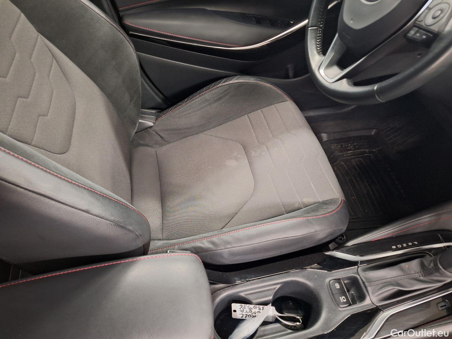  Toyota  Corolla Toyota,  TS '19, Toyota  Touring Sports 1.8 Hybrid Premium e #38