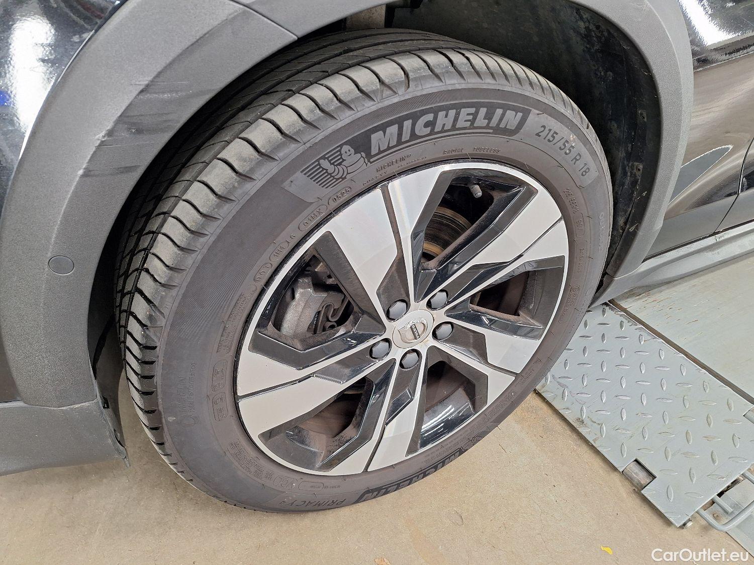  Volvo  V60 Volvo,  '18, Volvo  Cross Country B4 4x4 Geartronic Cross Co #61