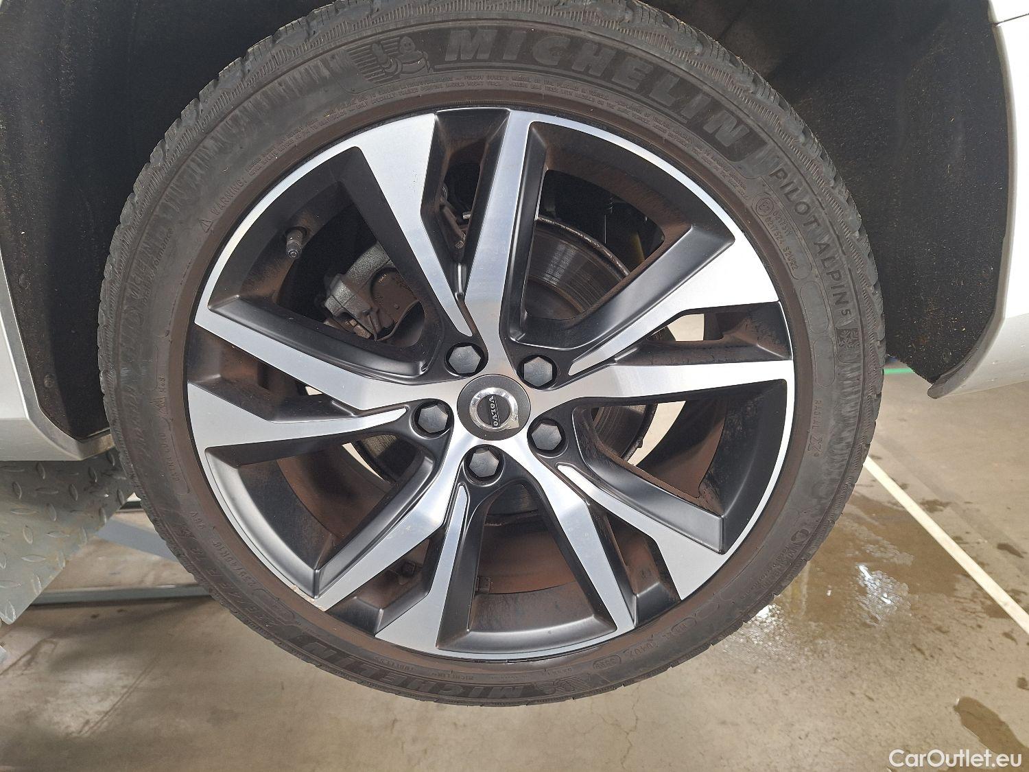  Volvo  V60 Volvo,  '18, Volvo  B3 R-Design DCT 5d #3