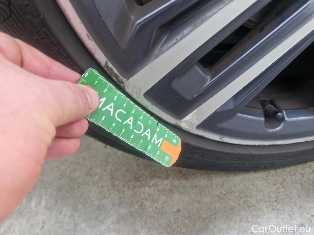  Bmw  Serie 1 Série 1 Berline 118 i Lounge 1.5 135CV BVA7 E6d #29