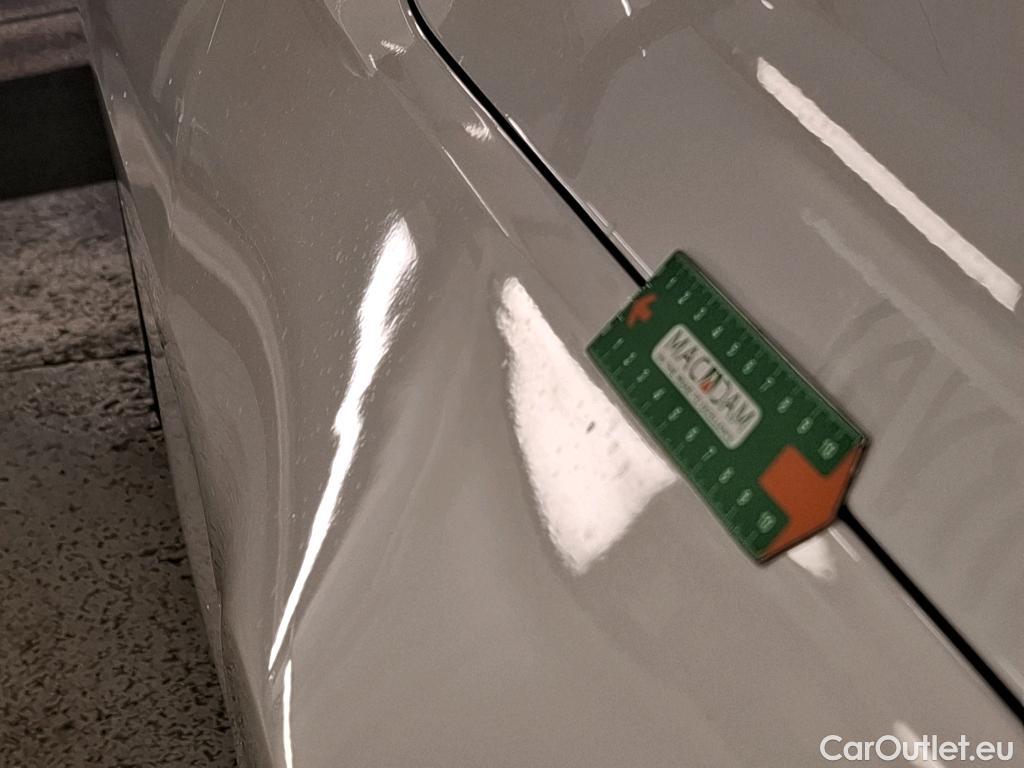  Bmw  Serie 1 BMW Série 1 / 2019 / 5P / Berline 116i DKG7 Business Design #8