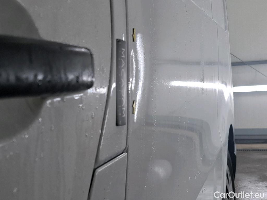  Renault  Trafic RENAULT  / 2019 / 4P / Fourgon tole NV FG GCF L1H2 1200 Energy dCi 145 #15