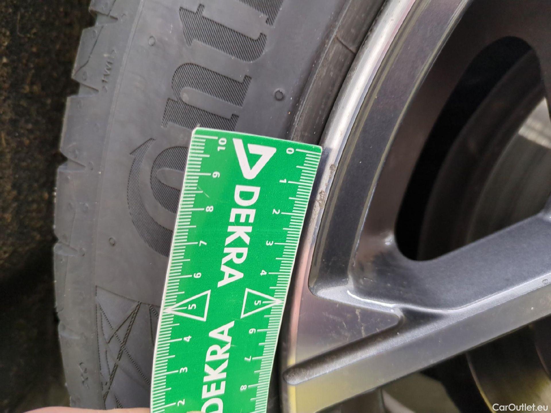  Bmw  X1 BMW  / 2019 / 5P / SUV xDrive25e xLine BVA6 #8