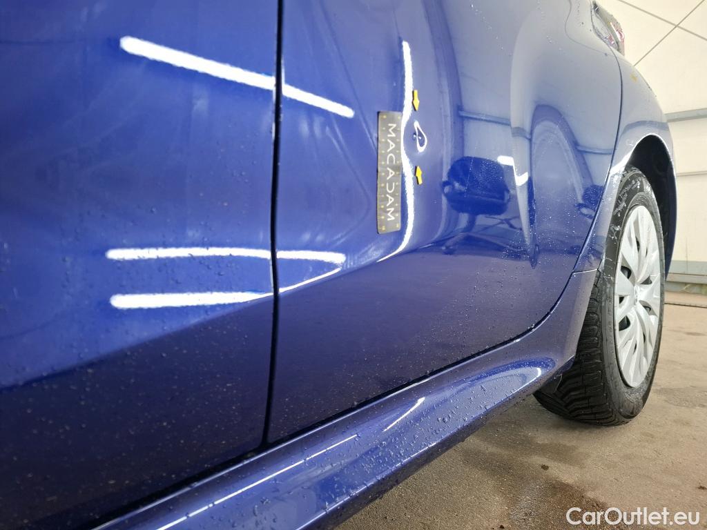  Toyota  Yaris TOYOTA  Hybride Affaires / 2019 / 5P / Berline 1.5 Hybride 116h Dynamic Business Affair #2