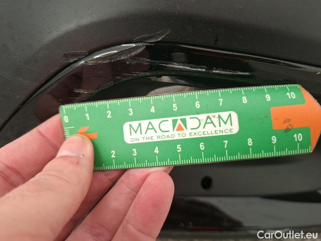  Citroen  C4  Berline Feel Pack 1.5 BlueHDI 130CV BVA8 E6d #2