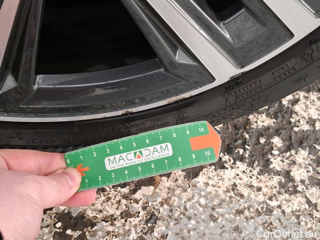  Bmw  Serie 1 BMW Série 1 / 2019 / 5P / Berline 116i DKG7 Business Design #24