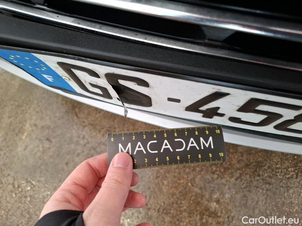  Ford  Kuga  / 2019 / 5P / SUV 2.5 190 hybrid Flexifuel Pshift Titanium / PARE BRISE HS #17