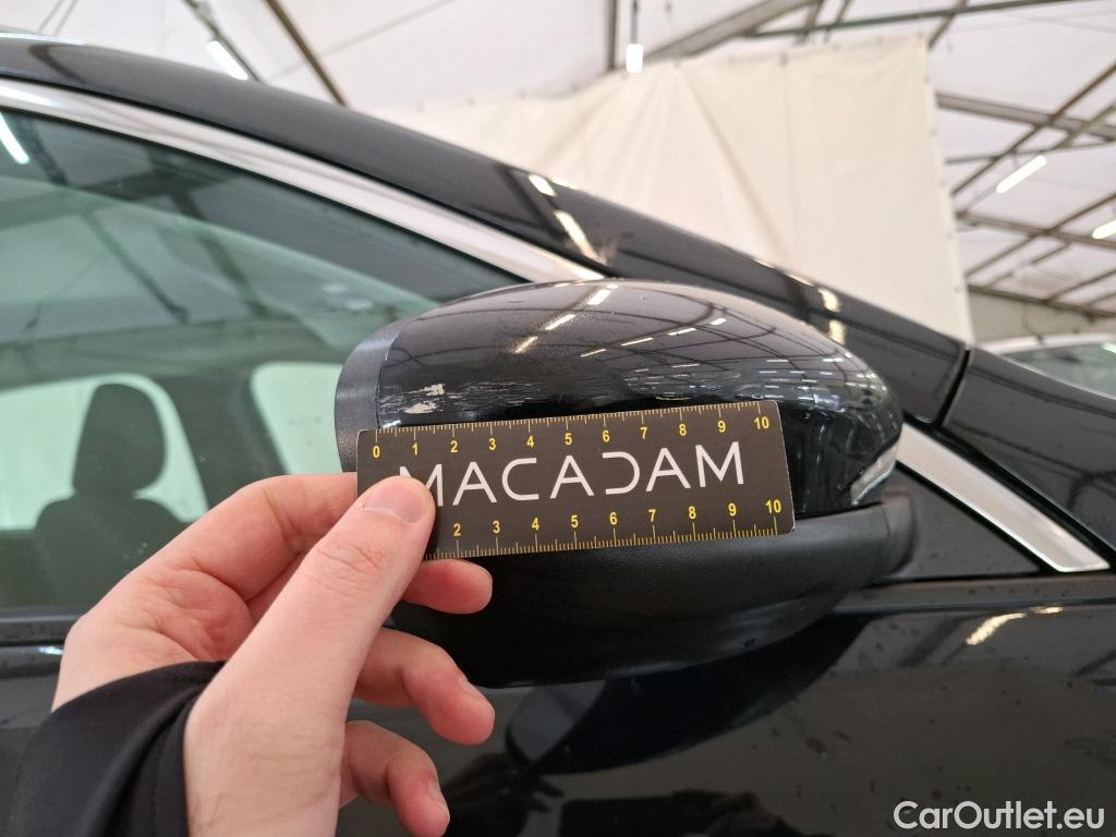  Ford  Kuga  / 2019 / 5P / SUV 2.5 190 hybrid Flexifuel Pshift Titanium / PARE BRISE HS #13